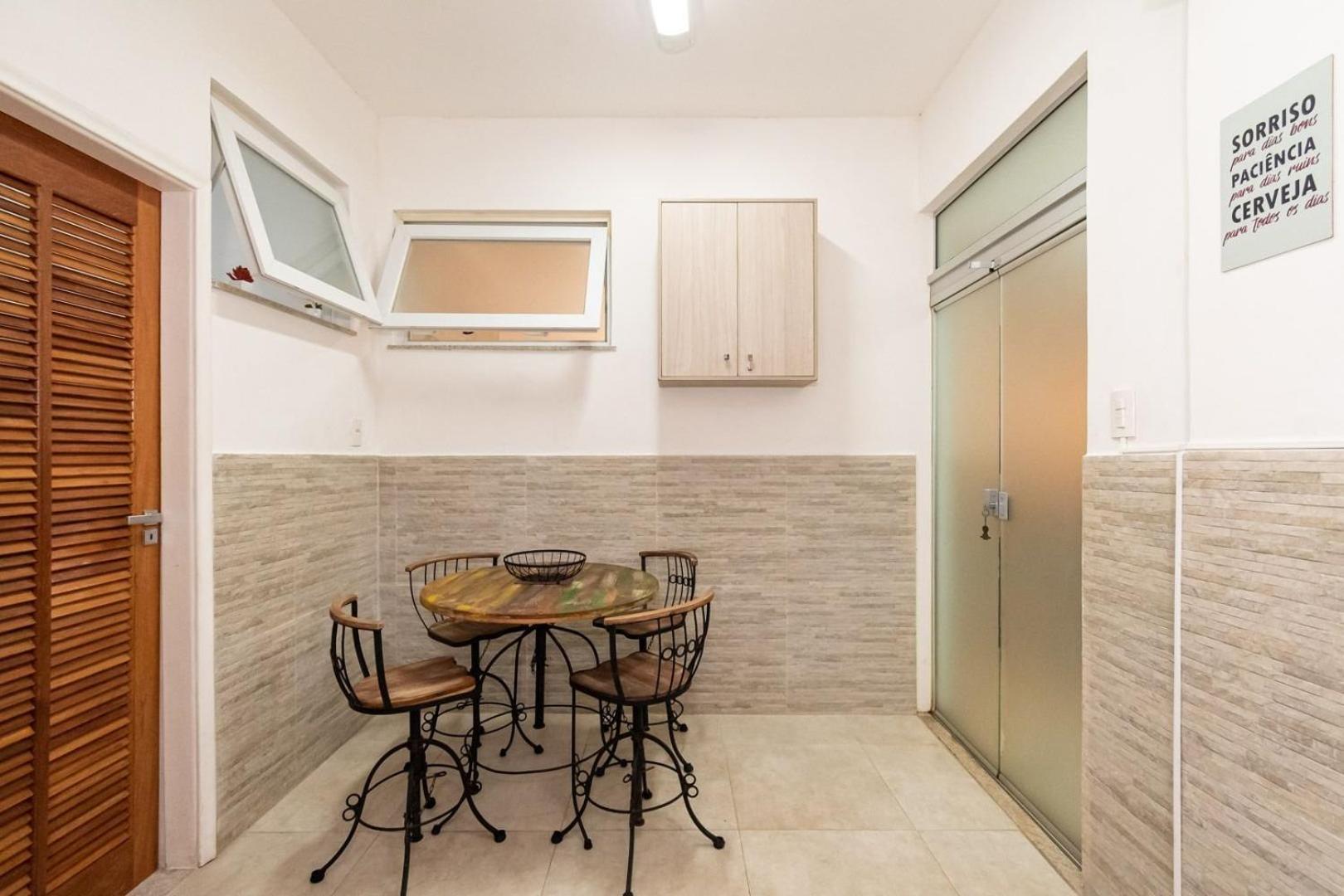 3qtos A 330m Da De Copacabana | Re 253/103 Apartamento Rio de Janeiro