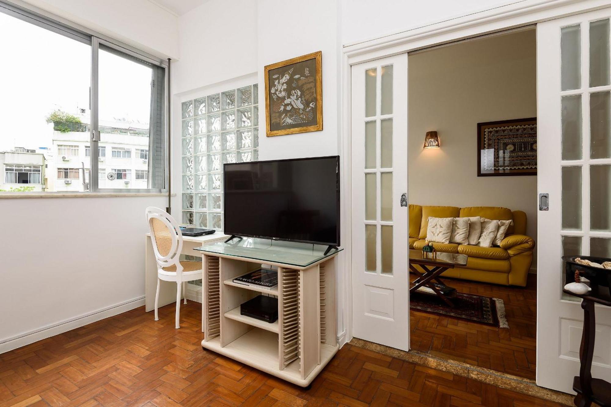 Apartamento Omar Do Rio - Bc 473/704: Aconchegante 2 Qtos C/ Garagem, Internet + Wi-fi, Smart Tv, Próximo Ao Metrô E às Praias De Ipanema E Copacabana