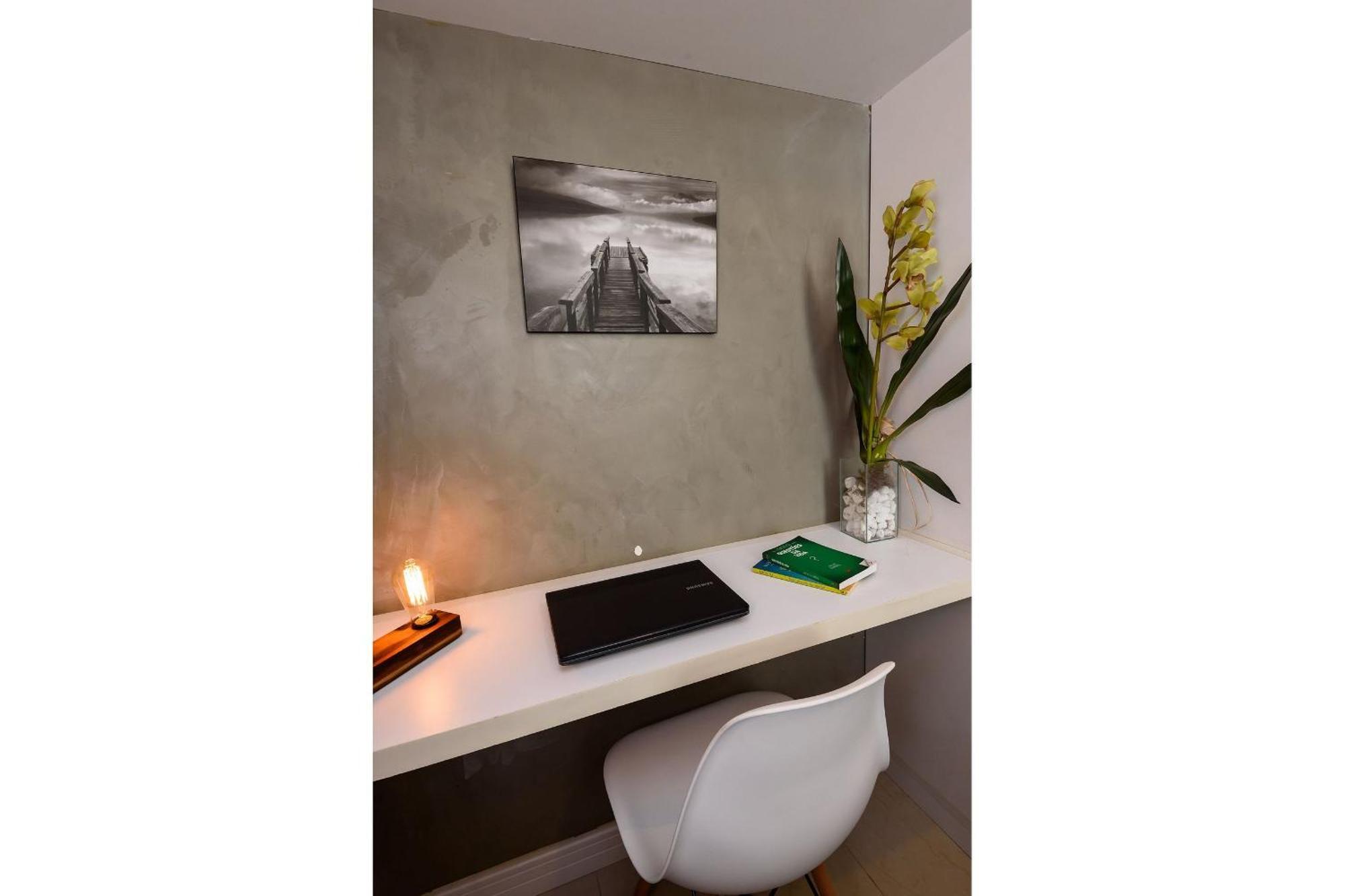 Apartamento 1 A 200m Da De Copacabana | Sc 86/712 *