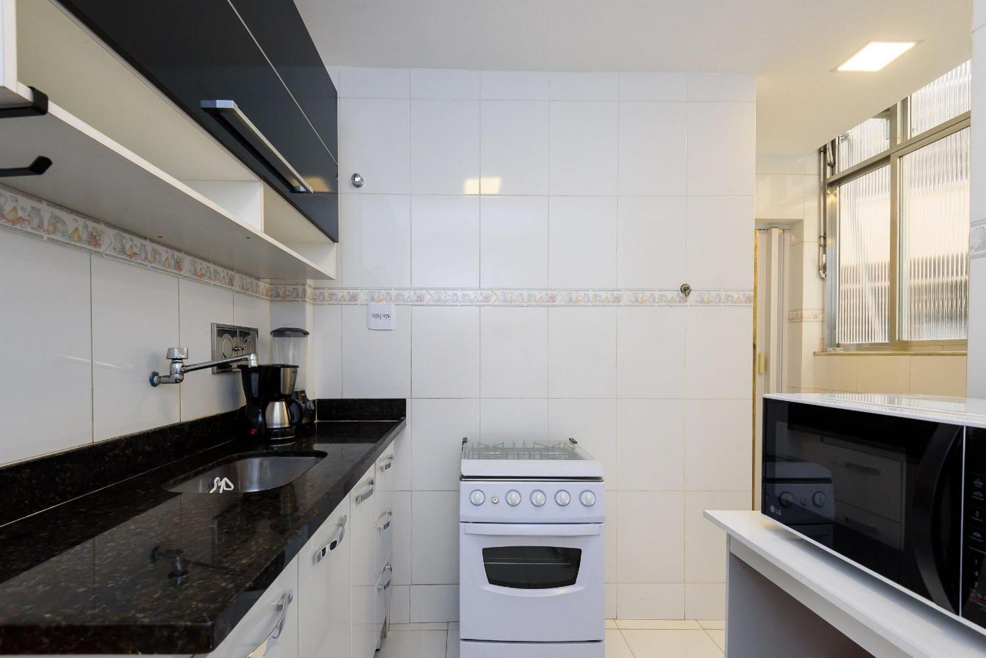 Apartamento 2qtos A 350m Da De Copacabana | Sf 135/604 *