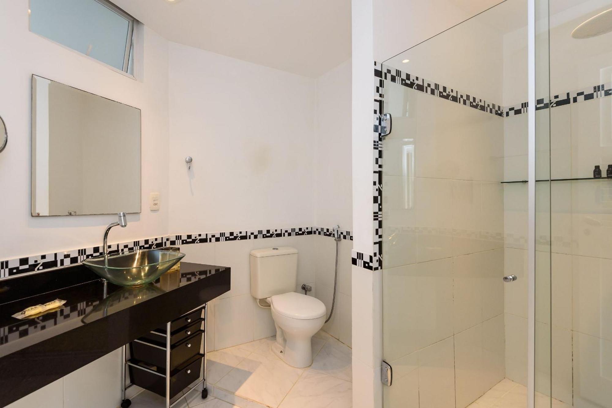 Apartamento 2qtos A 300m Da De Ipanema | Re 540/806 Rio de Janeiro
