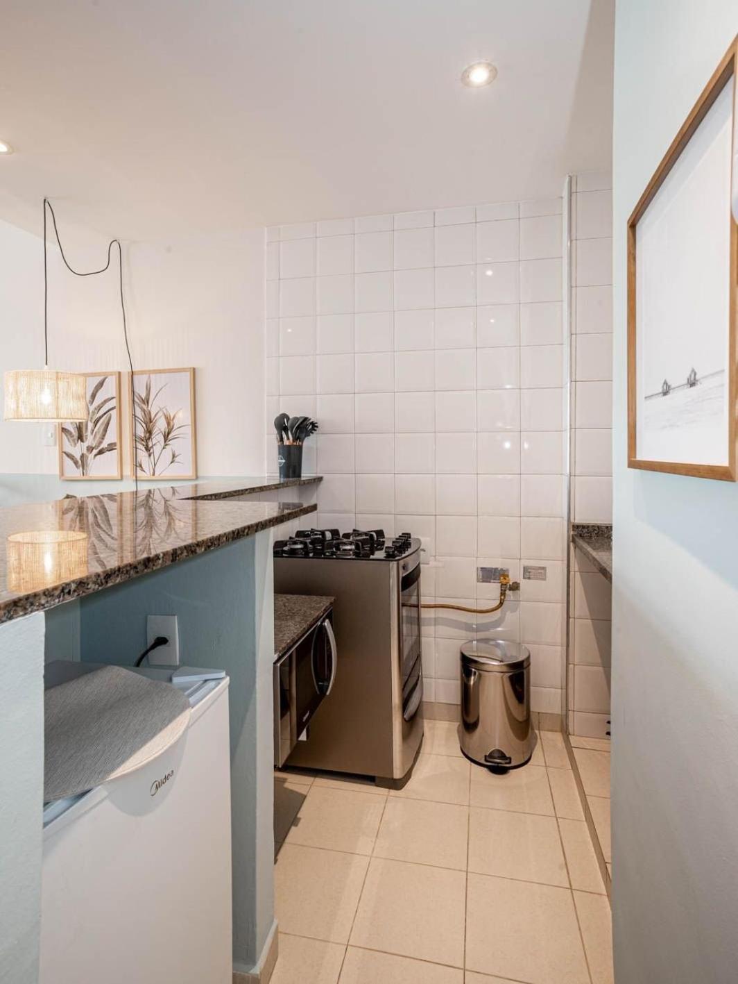 Apartamento A 200m Da De Copacabana | Fm144/1006