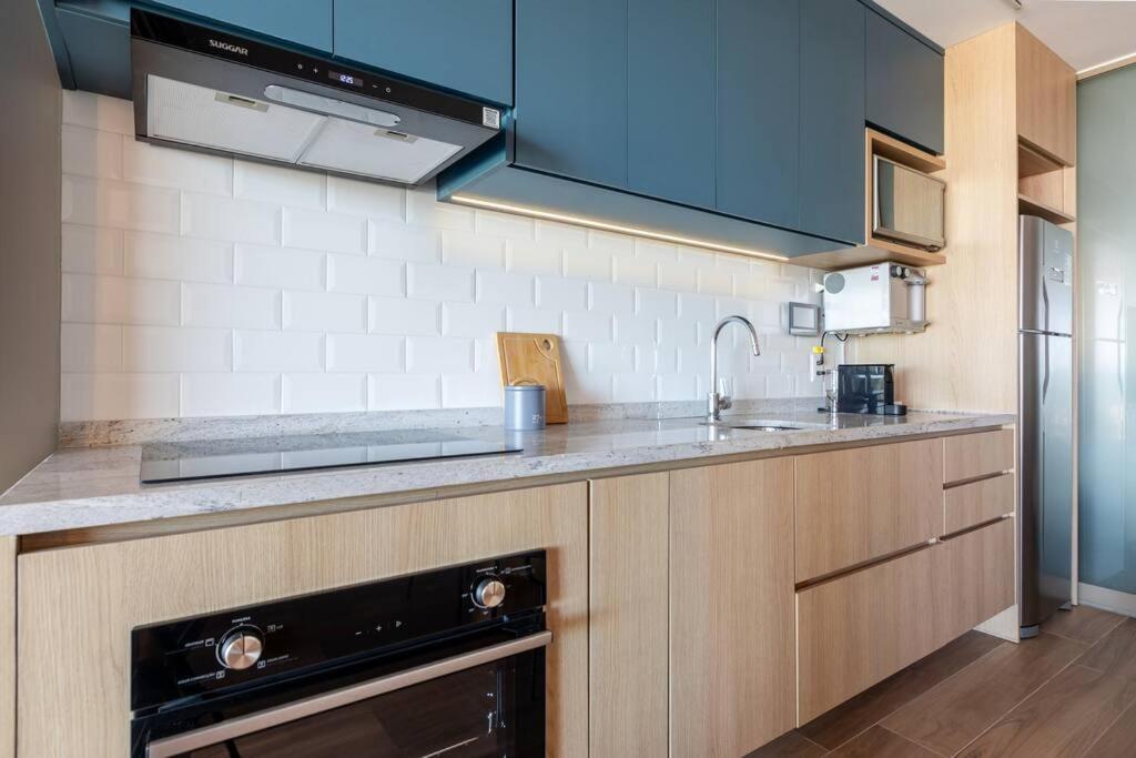 Azure Sea & Luxury Apartment