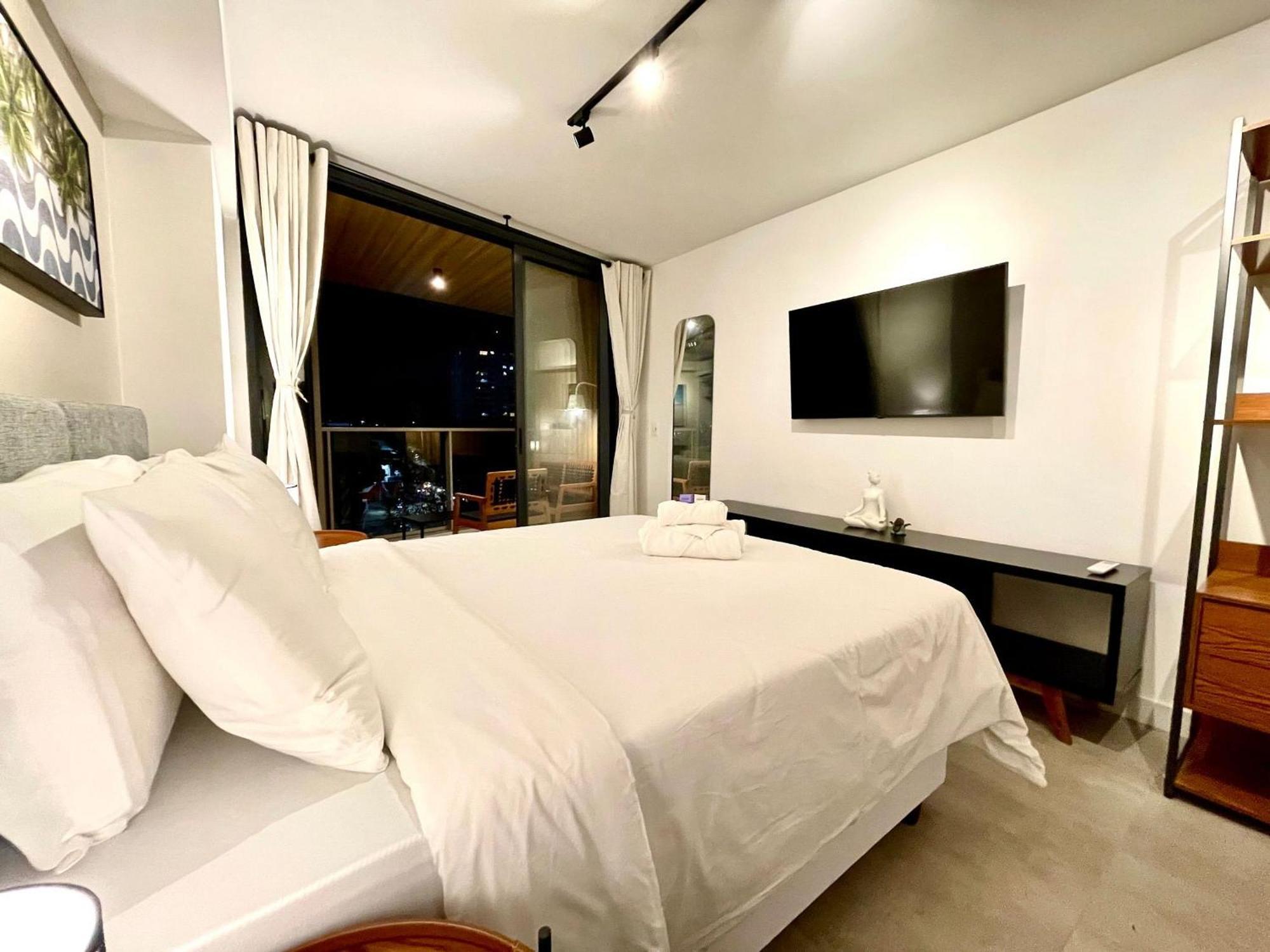Apartamento Leblon - Vista Cristo, Piscina E Academia.