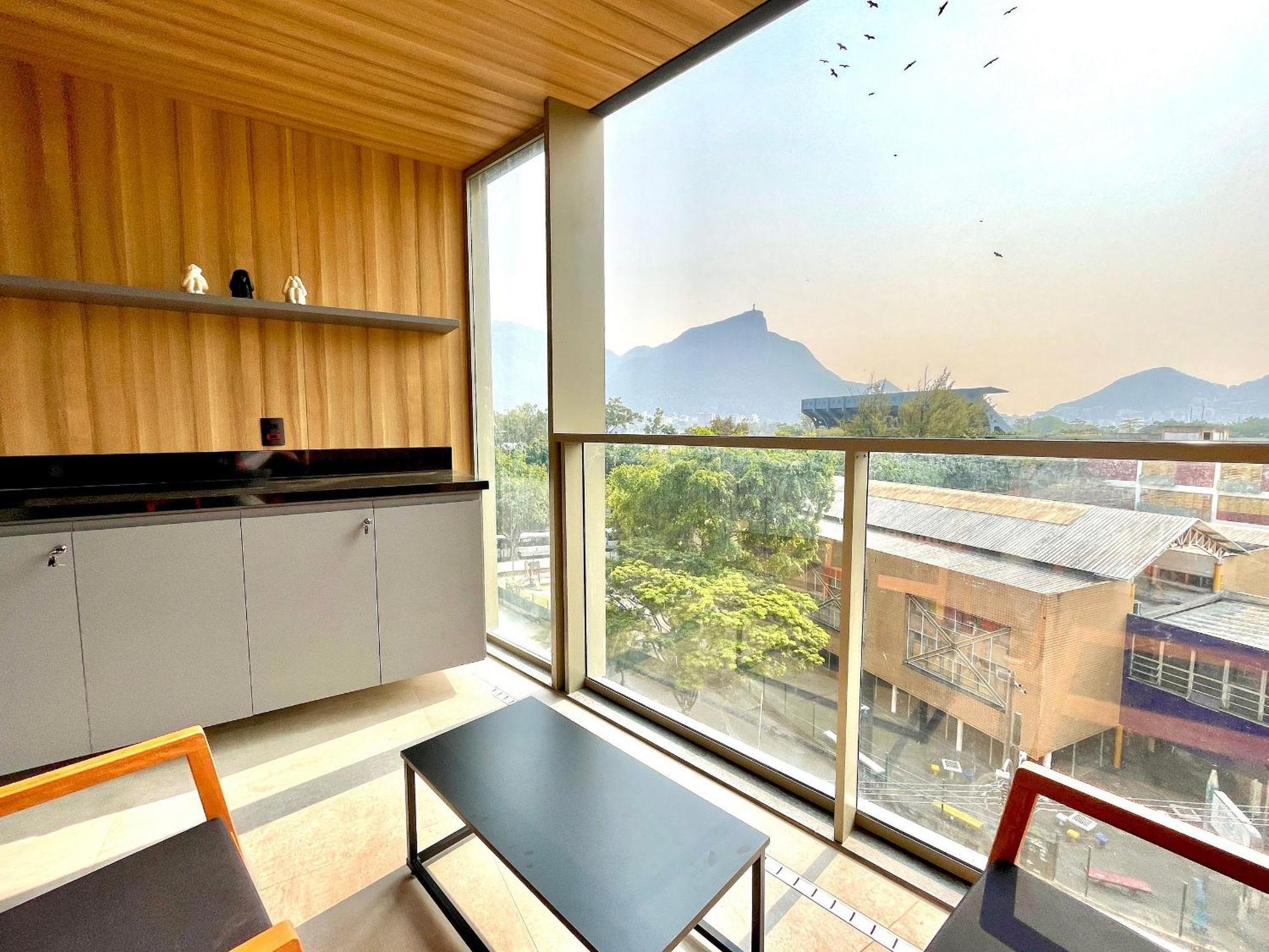 Apartamento Leblon - Vista Cristo, Piscina E Academia. Rio de Janeiro