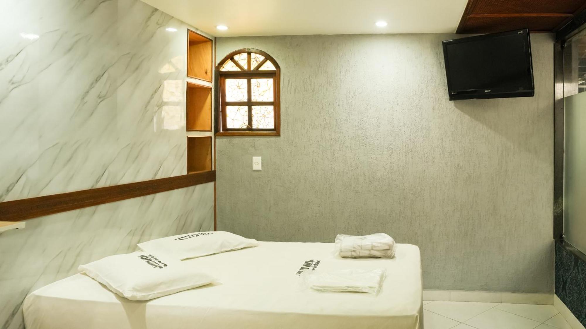 Midway (adults Only) Motel para Casais