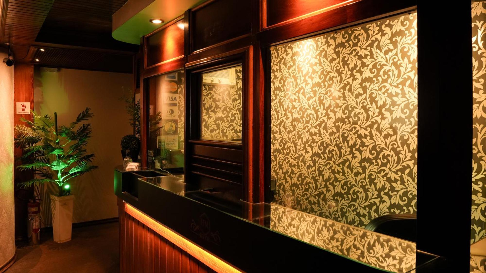Midway (adults Only) Motel para Casais