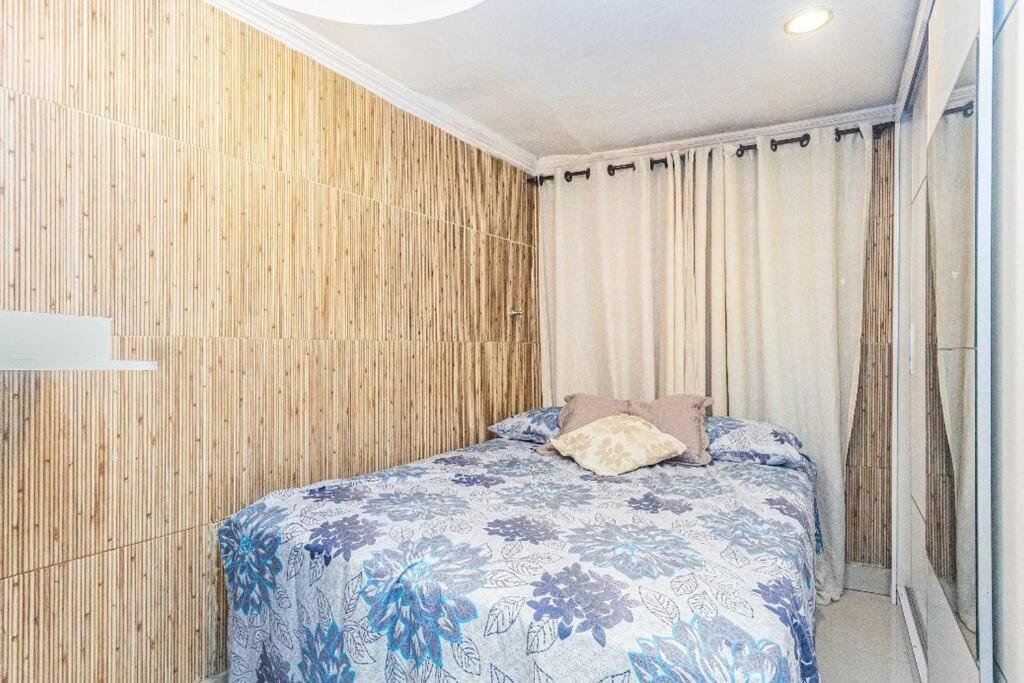 Casa Rosa A Uma Quadra Da Praia *