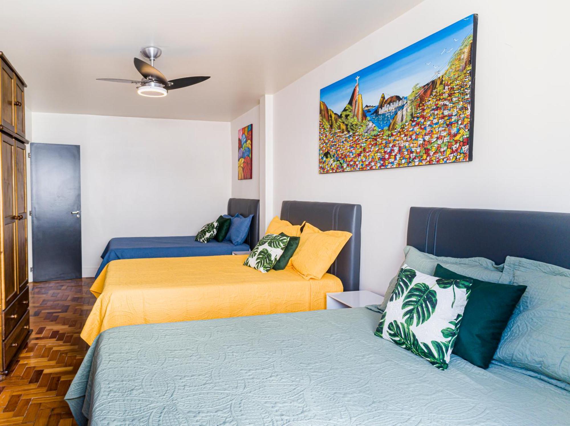 03 Quartos , Todo Reformado, No Posto 6 De Copacabana Enorme, 6 Camas, Ao Lado De Arpoador E Ipanema , Climatizado , Wifi E 3 Smart Tv, Pauloangerami Rp144 Rio de Janeiro