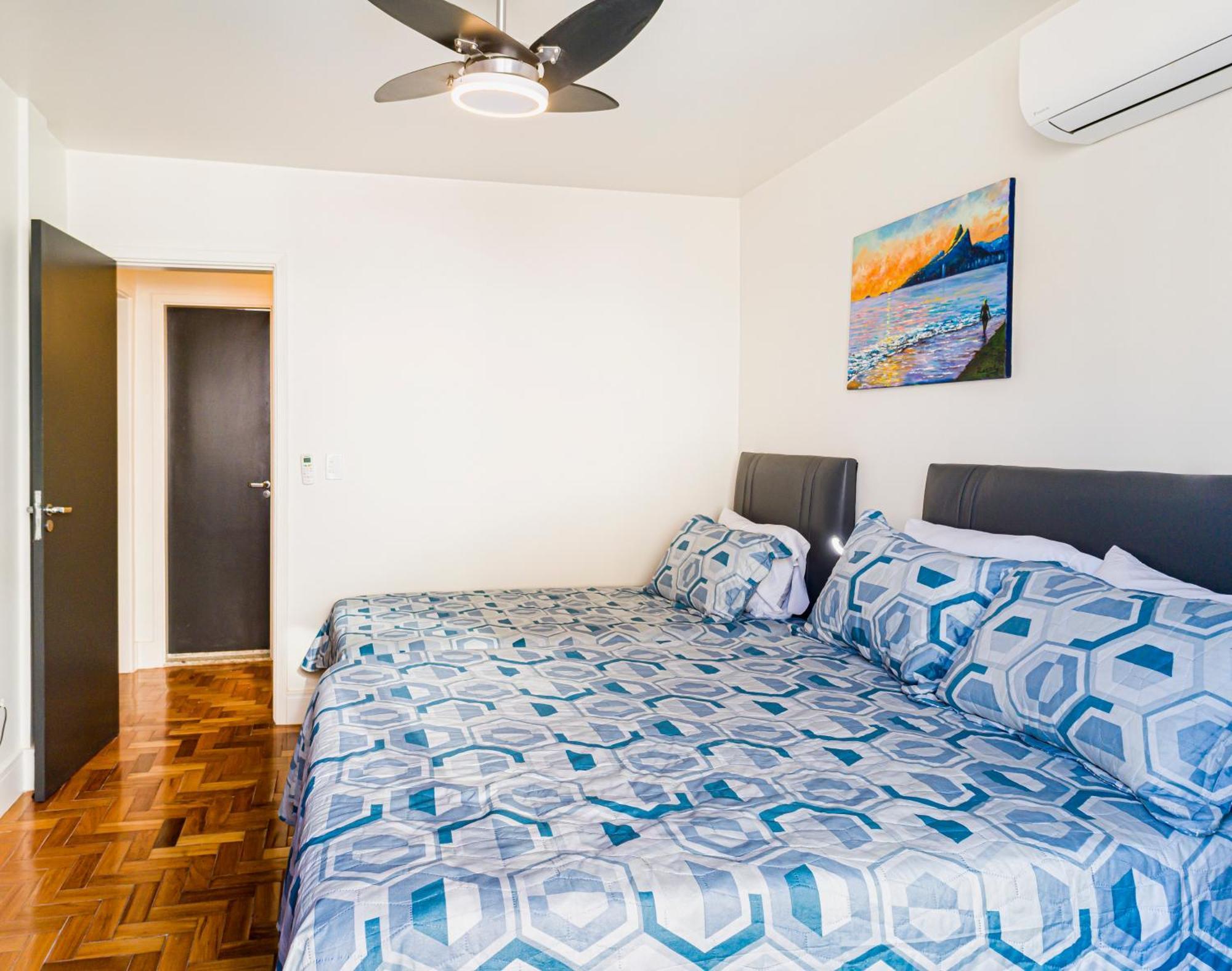 03 Quartos , Todo Reformado, No Posto 6 De Copacabana Enorme, 6 Camas, Ao Lado De Arpoador E Ipanema , Climatizado , Wifi E 3 Smart Tv, Pauloangerami Rp144