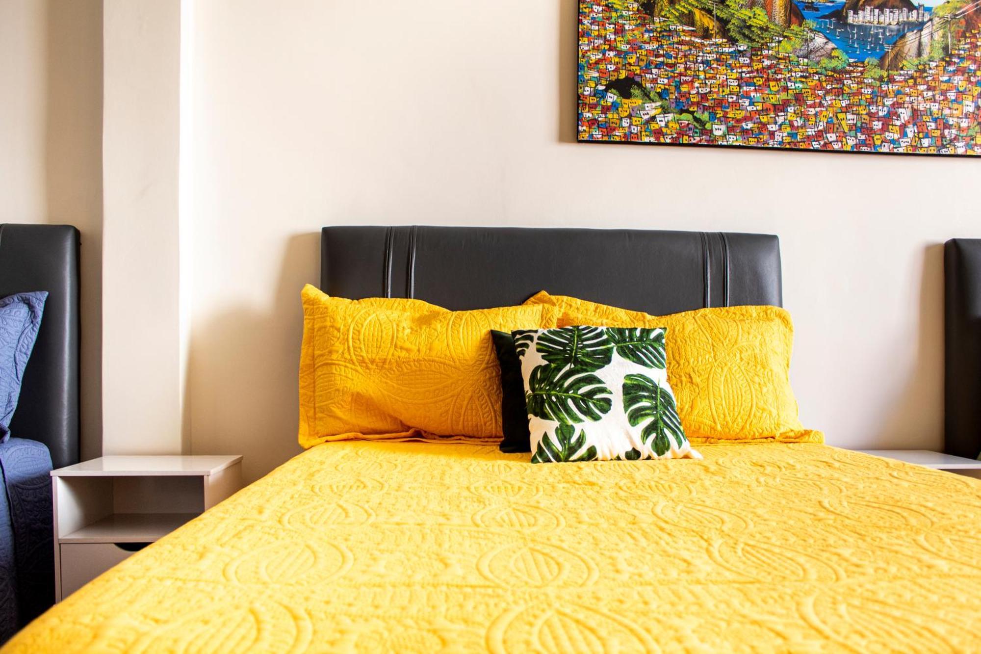 Apartamento 03 Quartos , Todo Reformado, No Posto 6 De Copacabana Enorme, 6 Camas, Ao Lado De Arpoador E Ipanema , Climatizado , Wifi E 3 Smart Tv, Pauloangerami Rp144 *
