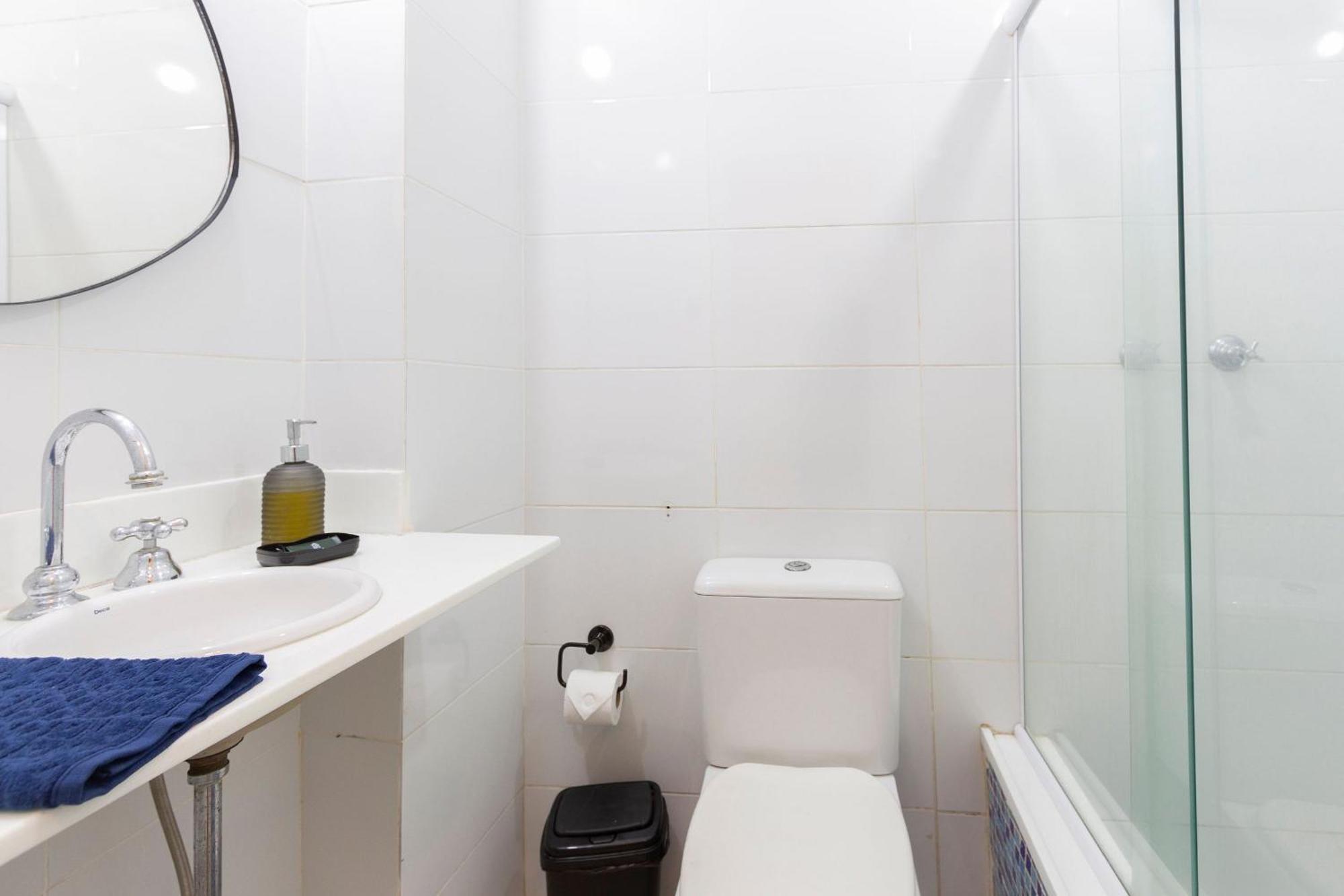 A Poucos Passos Da - Amplo E Confortavel Apartamento *