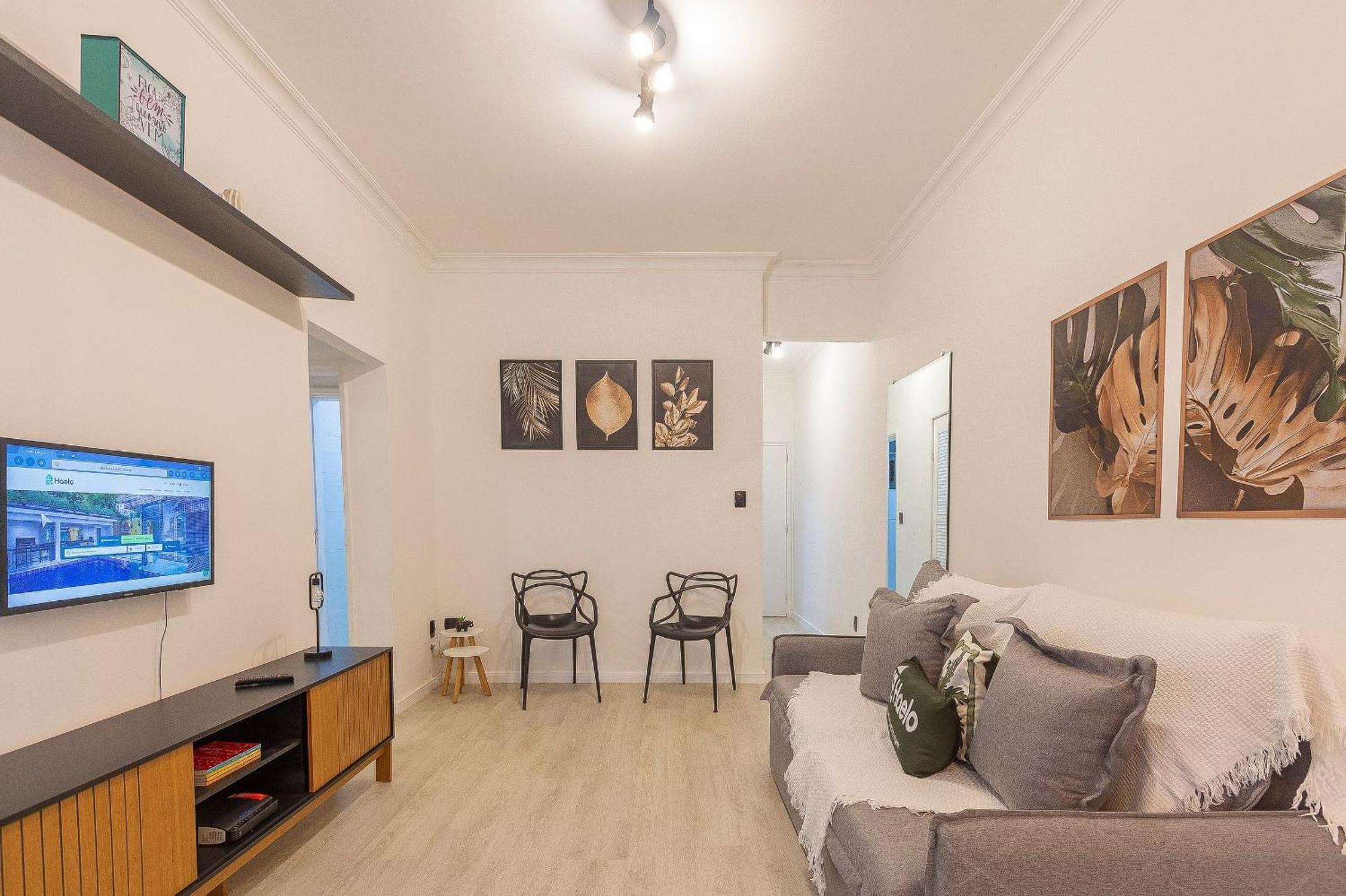 Apartamento A Poucos Passos Da - Amplo E Confortavel