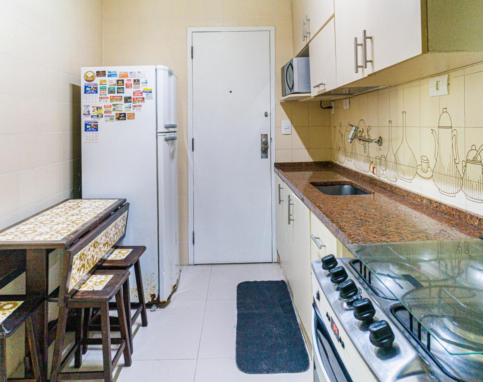 Apartamento Completo Na De Copacabana 02 Quartos Com Vista Lateral Mar Em Andar Alto, Ar, Wifi , Netflix, Pauloangerami Rmvc18 Rio de Janeiro