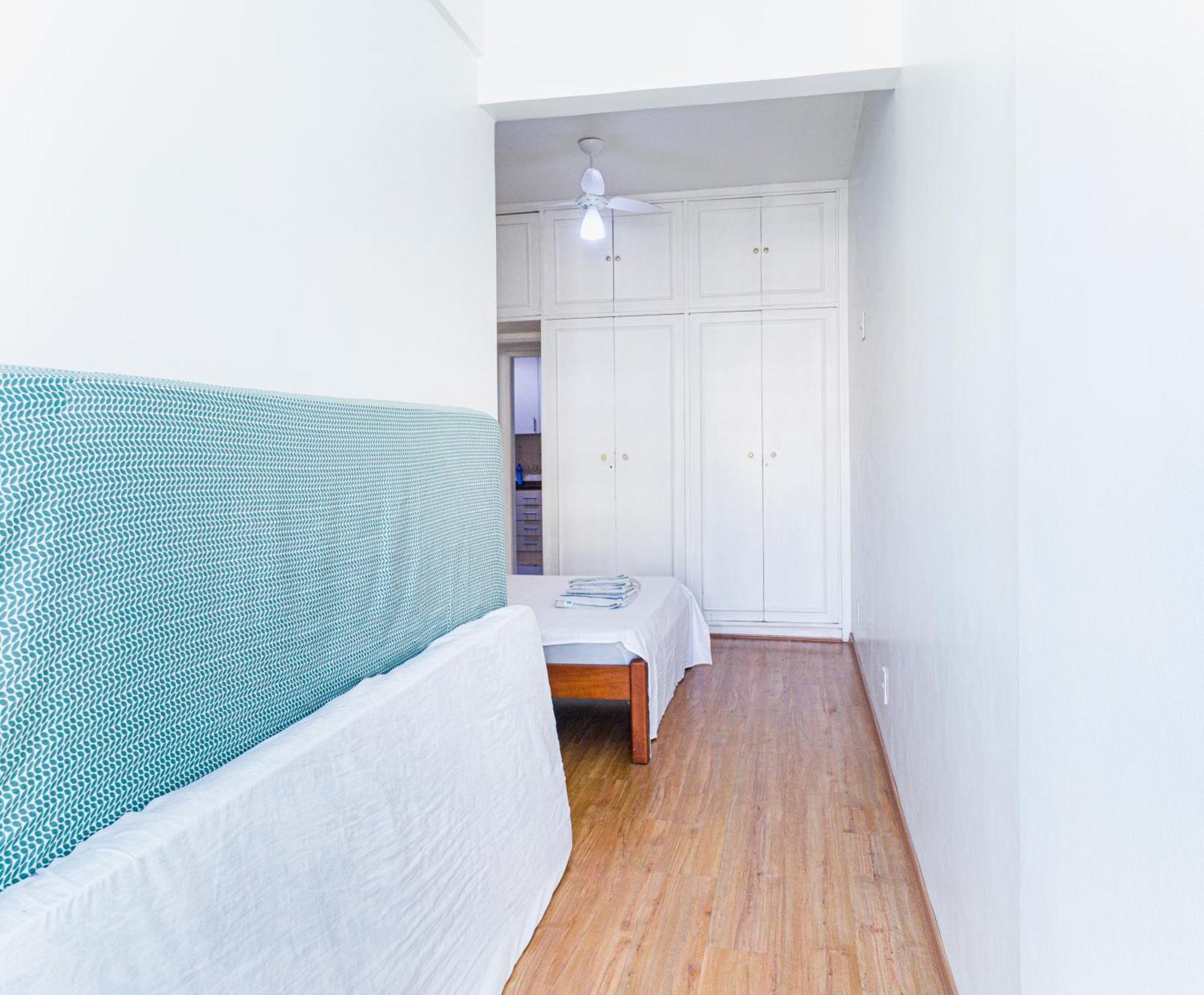 Apartamento Completo Na De Copacabana 02 Quartos Com Vista Lateral Mar Em Andar Alto, Ar, Wifi , Netflix, Pauloangerami Rmvc18 *