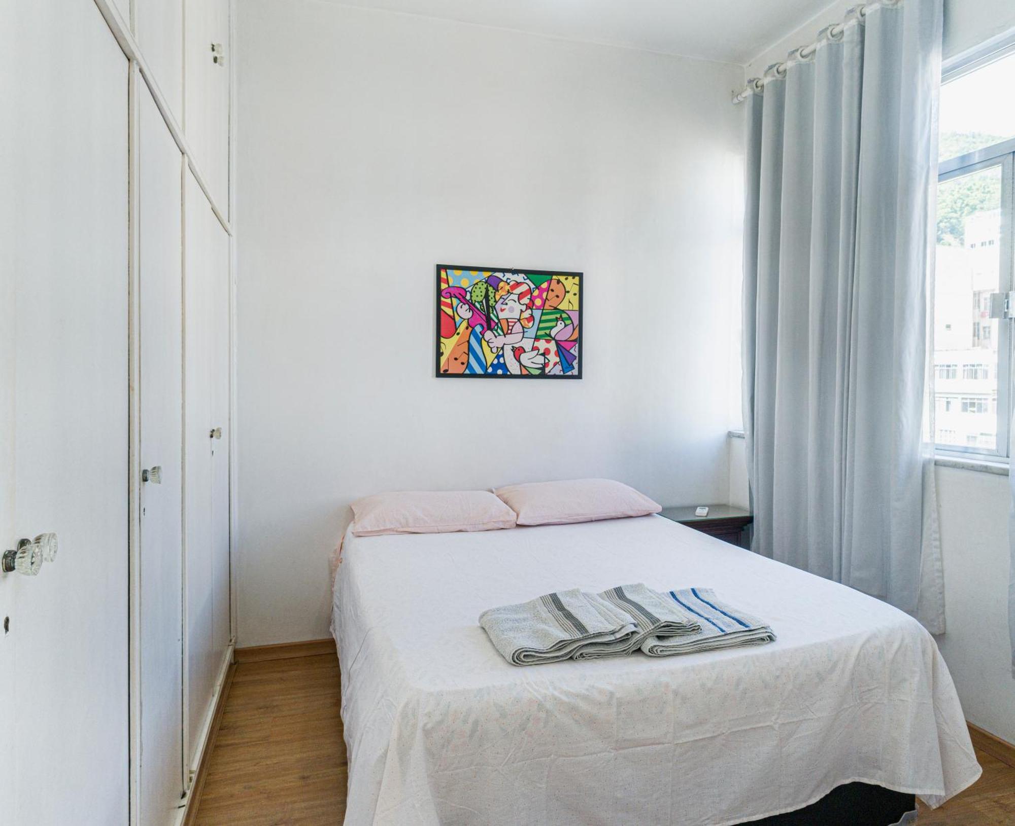 Completo Na De Copacabana 02 Quartos Com Vista Lateral Mar Em Andar Alto, Ar, Wifi , Netflix, Pauloangerami Rmvc18 *