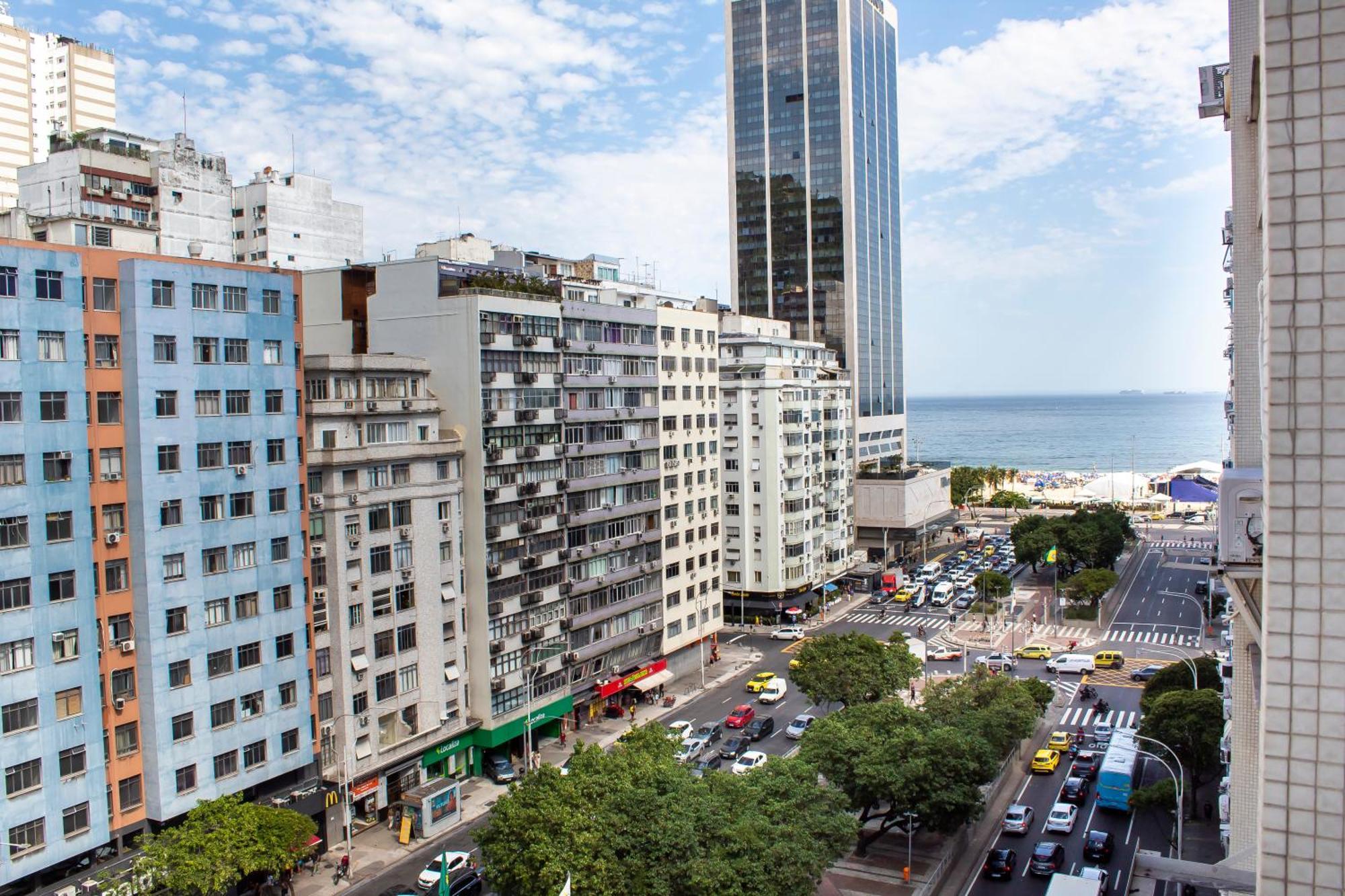 Completo Na De Copacabana 02 Quartos Com Vista Lateral Mar Em Andar Alto, Ar, Wifi , Netflix, Pauloangerami Rmvc18