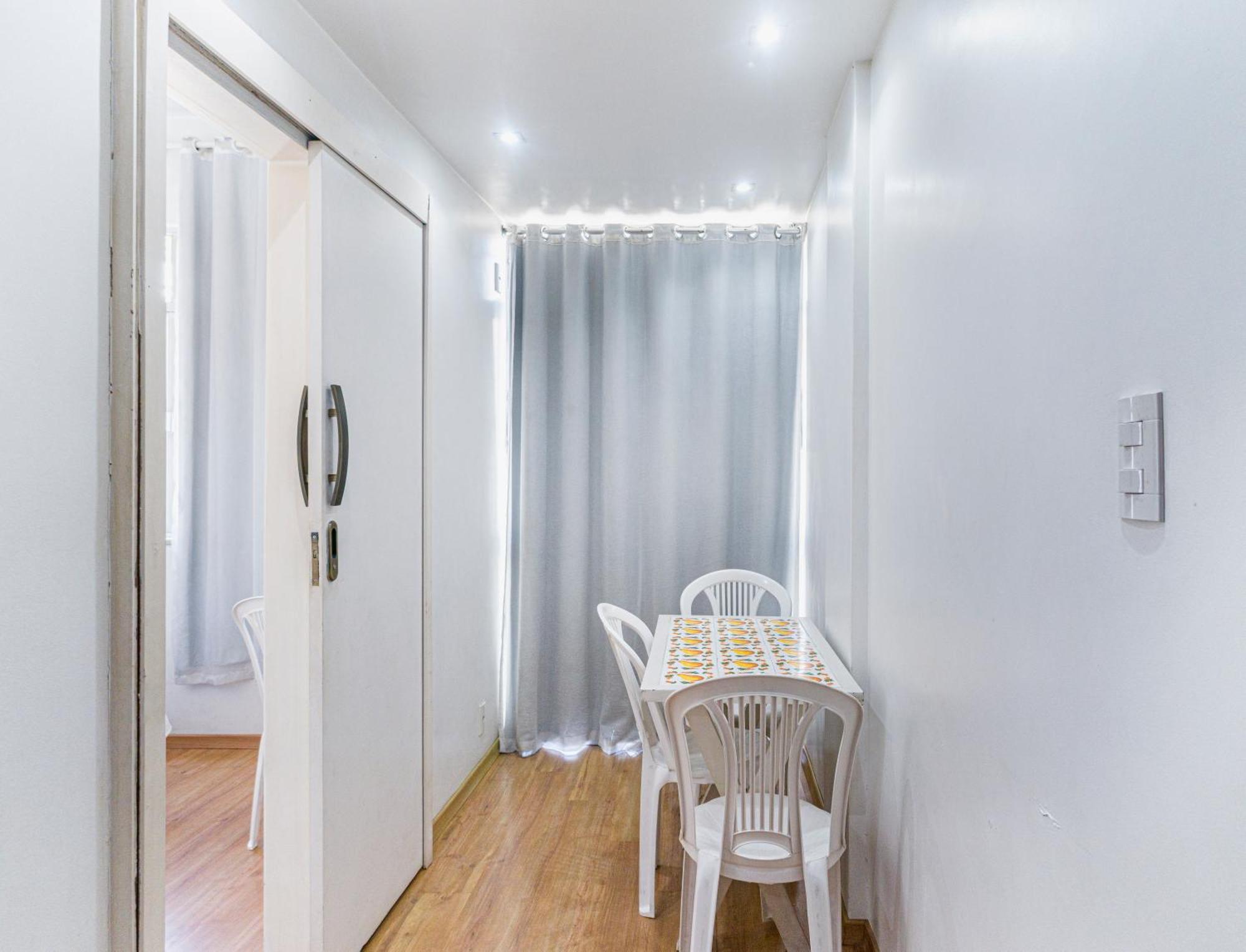 Completo Na De Copacabana 02 Quartos Com Vista Lateral Mar Em Andar Alto, Ar, Wifi , Netflix, Pauloangerami Rmvc18 Apartamento