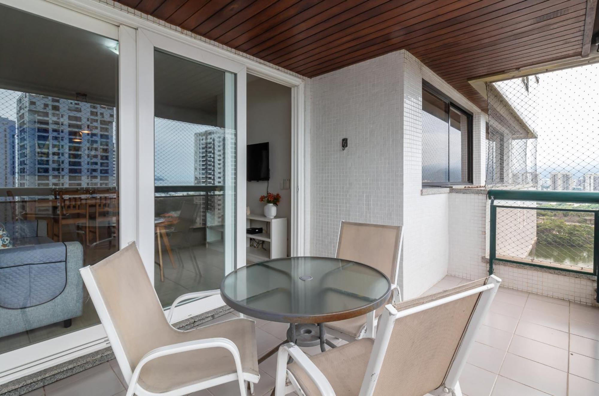 Apartamento Pineapples As1602 - Excelente 3 Quartos Na Barra Da Tijuca Próximo à Rio de Janeiro