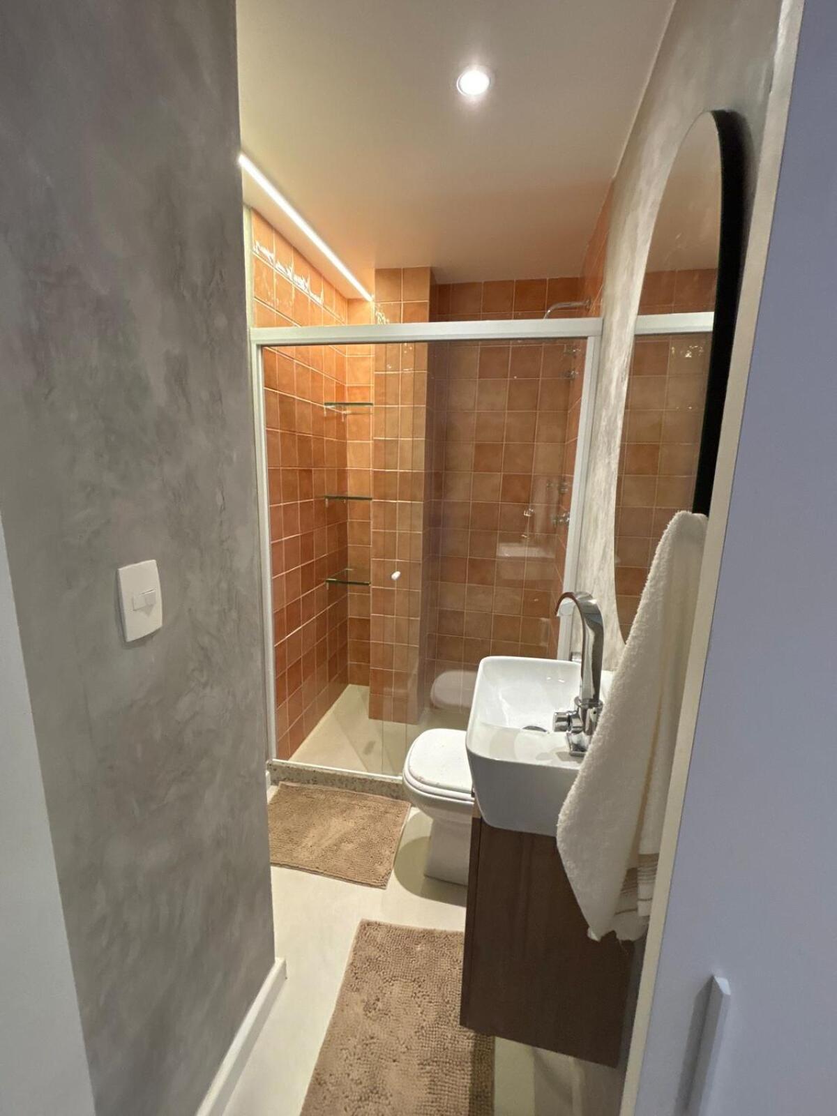 Apartment Charming Just 2 Blocks From Copacbana Rio de Janeiro