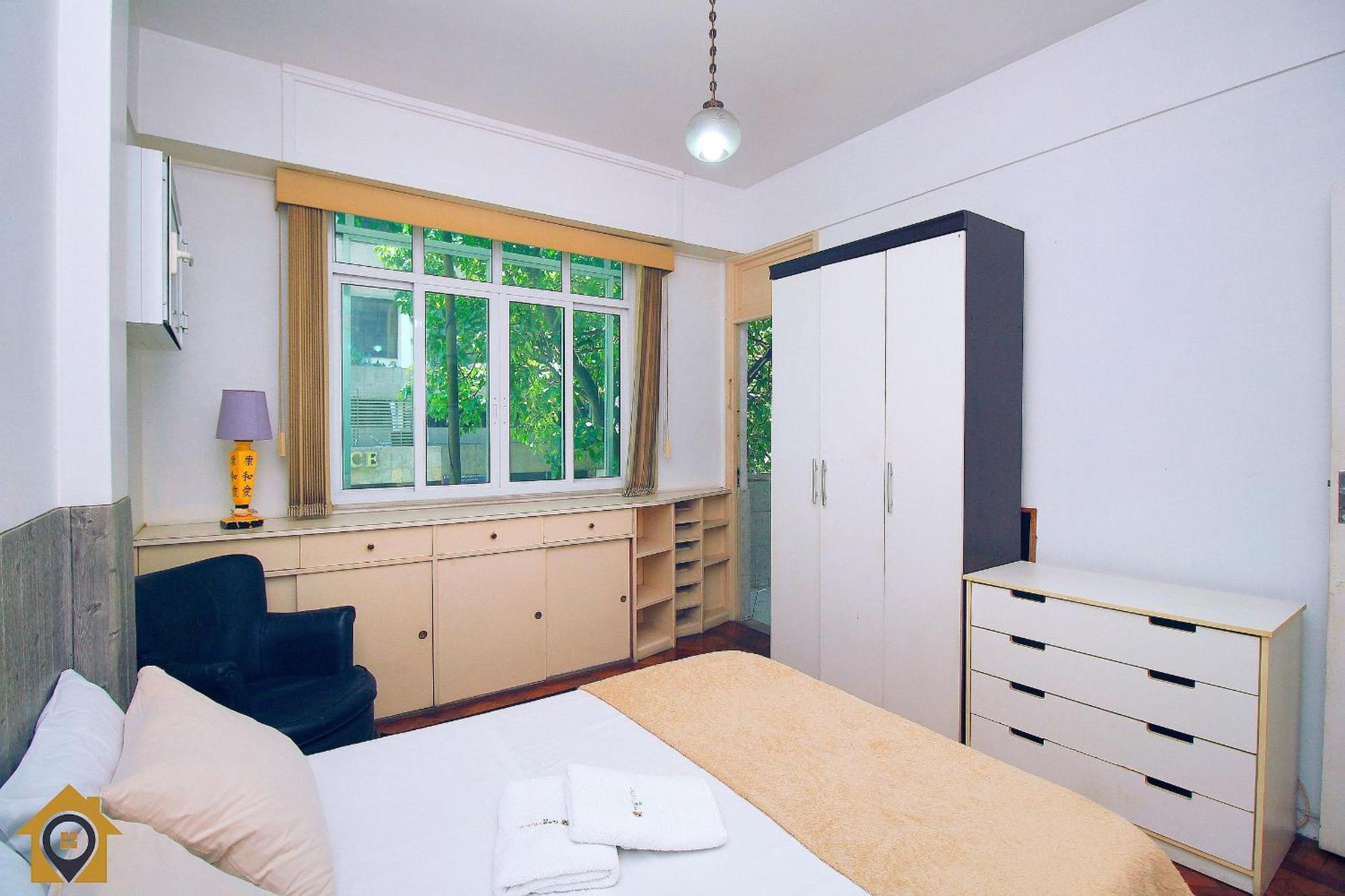 Apartamento Apto Com Varanda Em Localizacao Privilegiada *