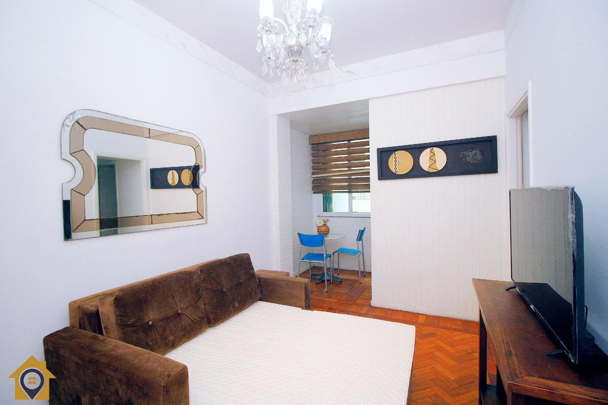 Apto Com Varanda Em Localizacao Privilegiada Apartamento *