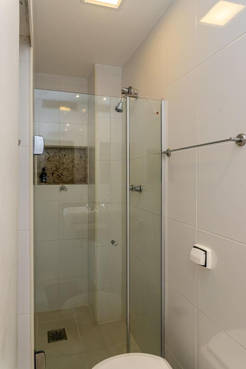 Apartment 2qtos Em Copacabana A 200m Da | Du 187/802 *