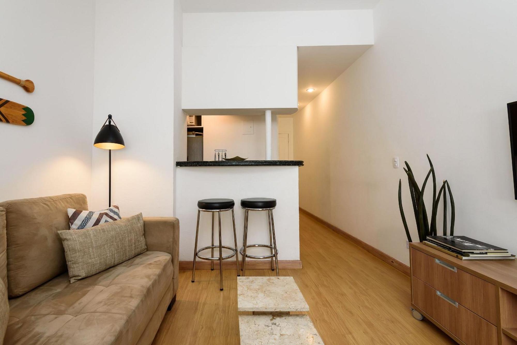Omar Do Rio - Bi 1005 Moderno, Internet 500mbps, Workstation, Chromecast, Na Localização De Copacabana, Próximo Ao Baixo Copa, 03 Minutos Andando Da De Copacabana E Do Metrô Cantagalo