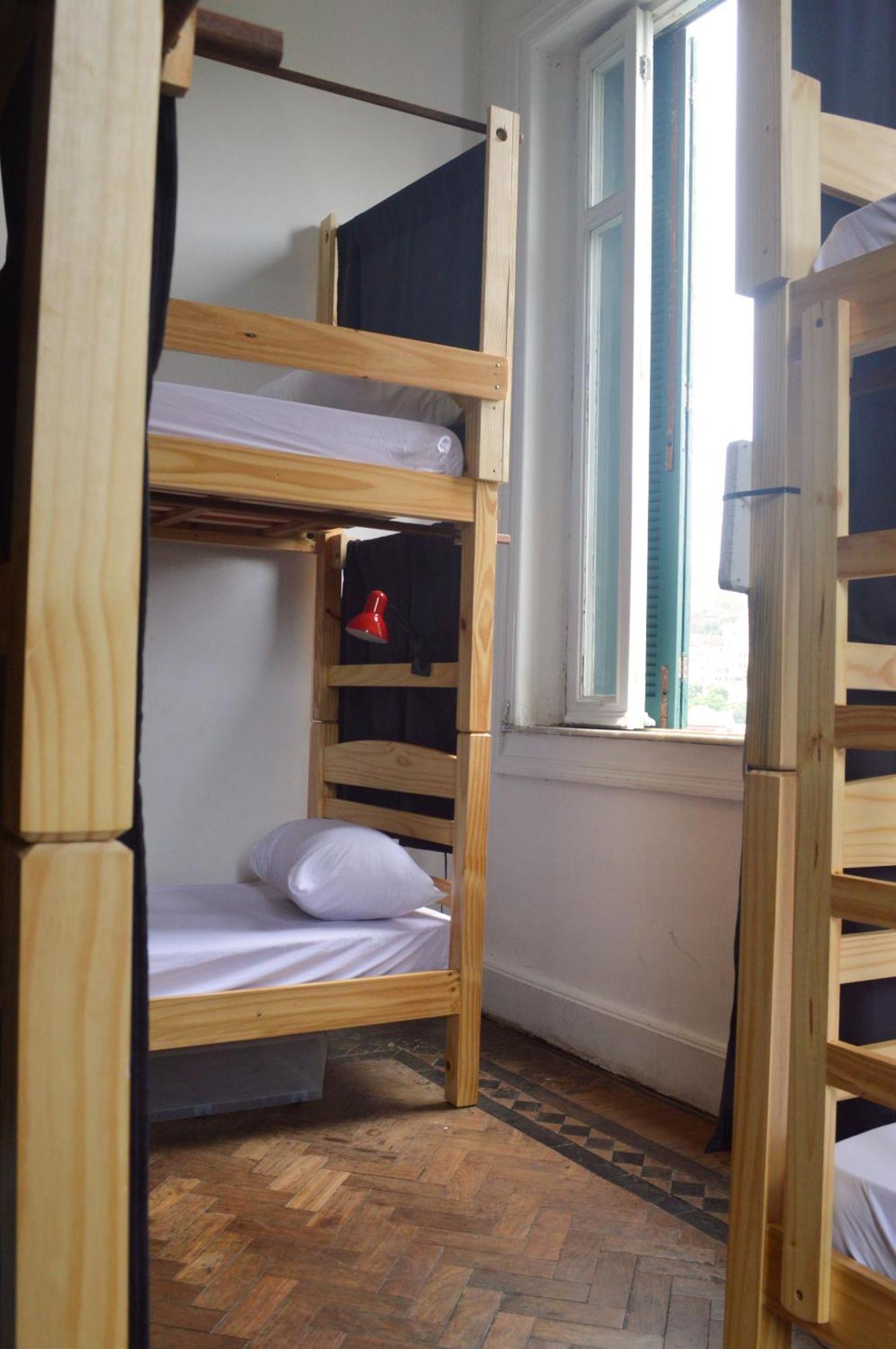 Albergue Castelo Dos Tucanos Host