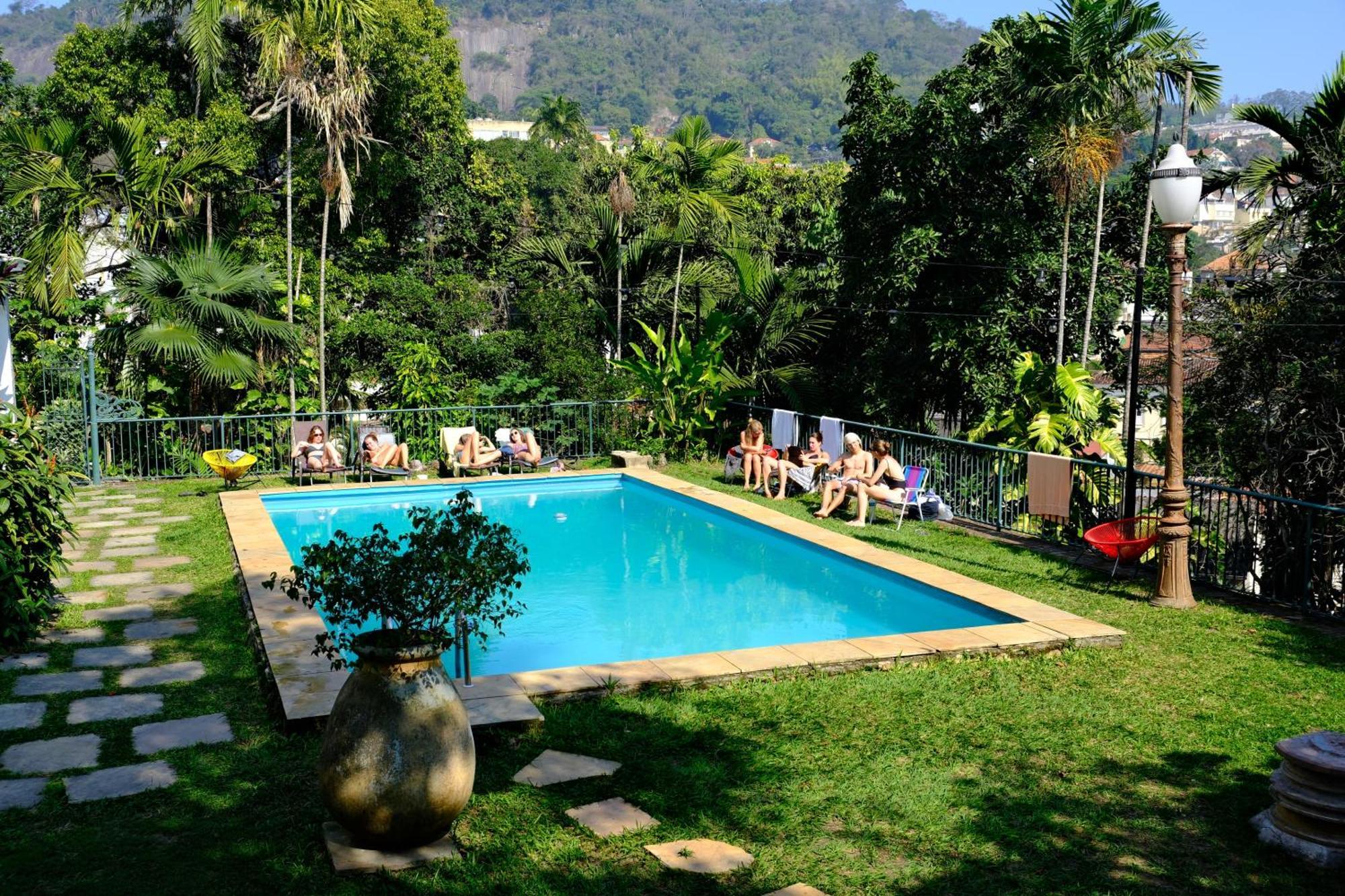 Albergue Castelo Dos Tucanos Host
