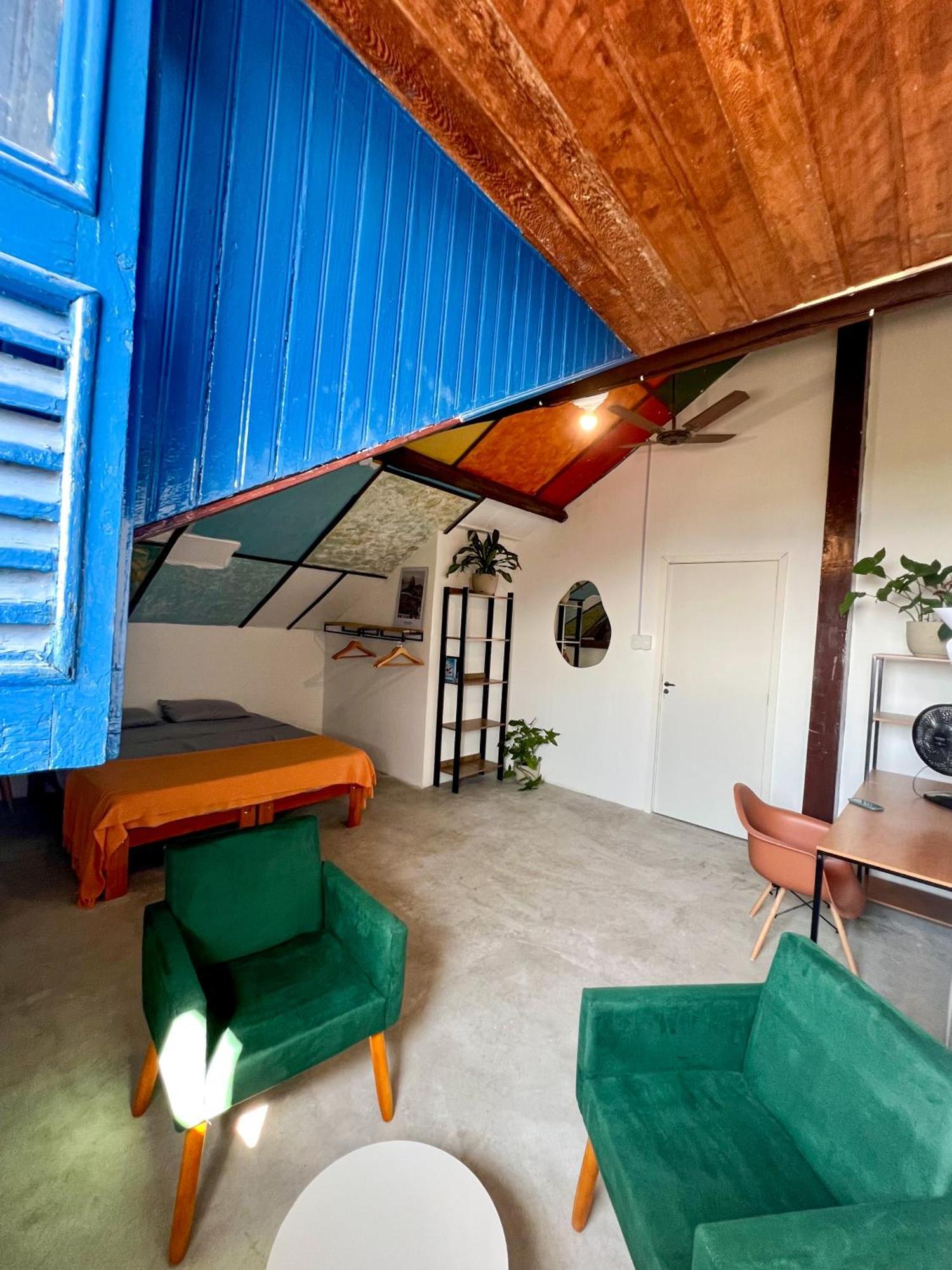 Castelo Dos Tucanos Host Albergue