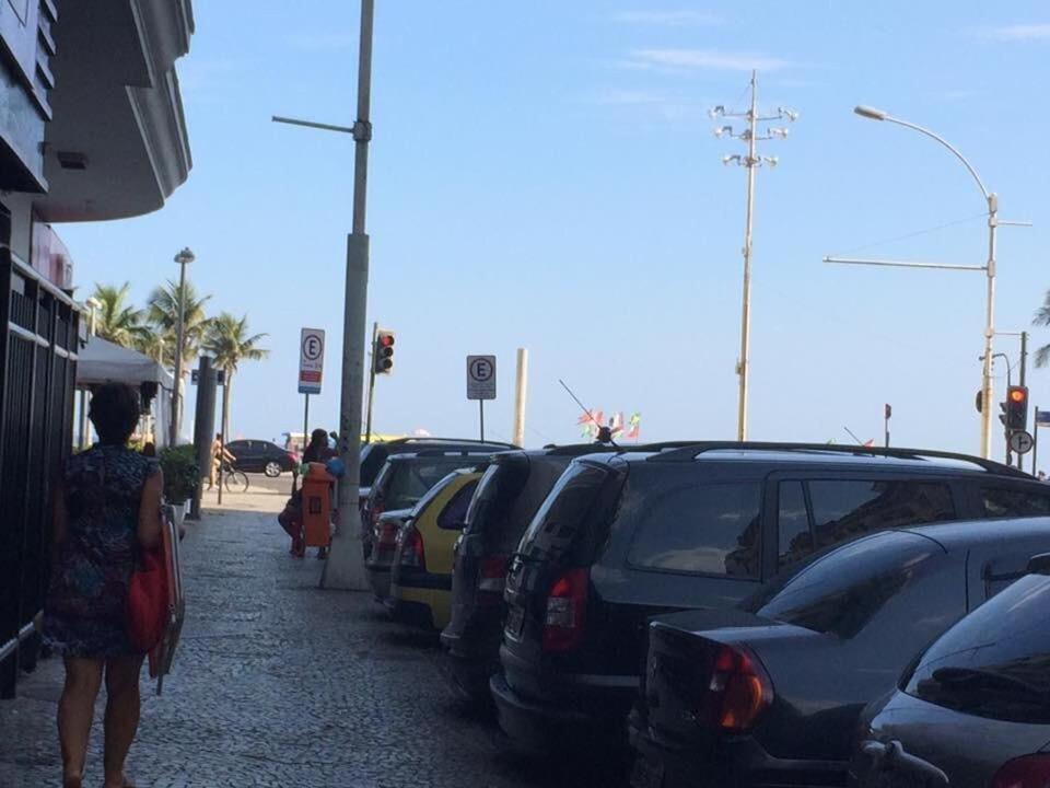 Em Copacabana A 50 Metros Da Apartment *