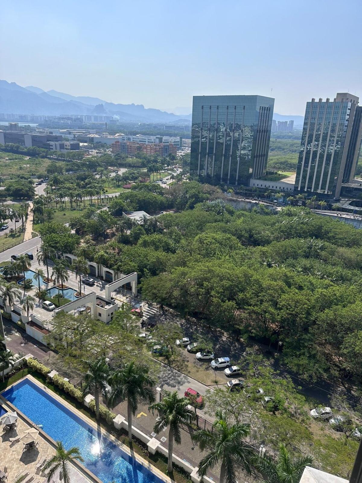 Peninsula View Lazer Commodity Apartment
