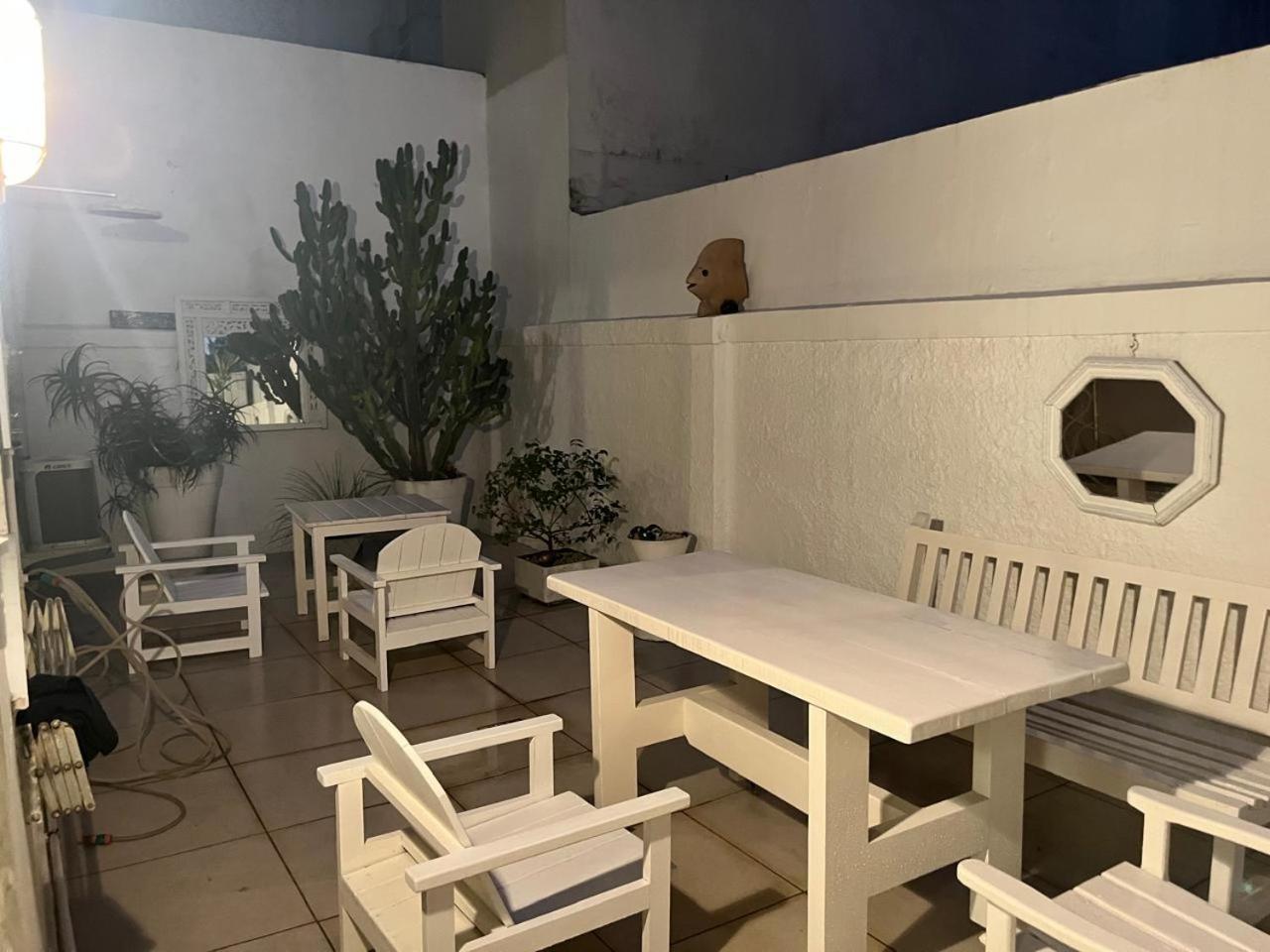 Apartamento Na Praia, Com Terraco E Jardim- Leblon 2