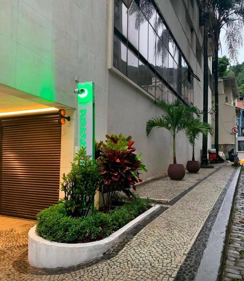 Plaza Elysees 202 * Rio de Janeiro
