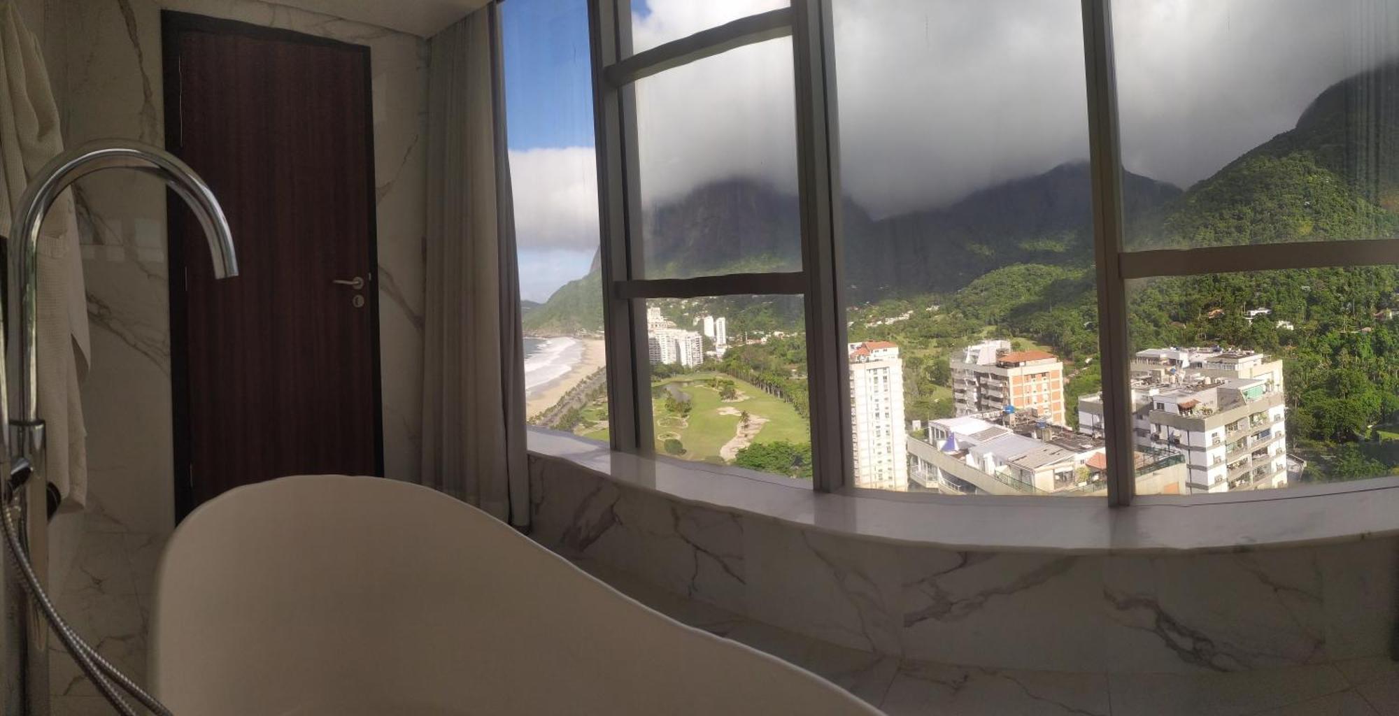 Nacional Com Banheira, Vista Do Mar E Pedra Da Gavea Apartment *