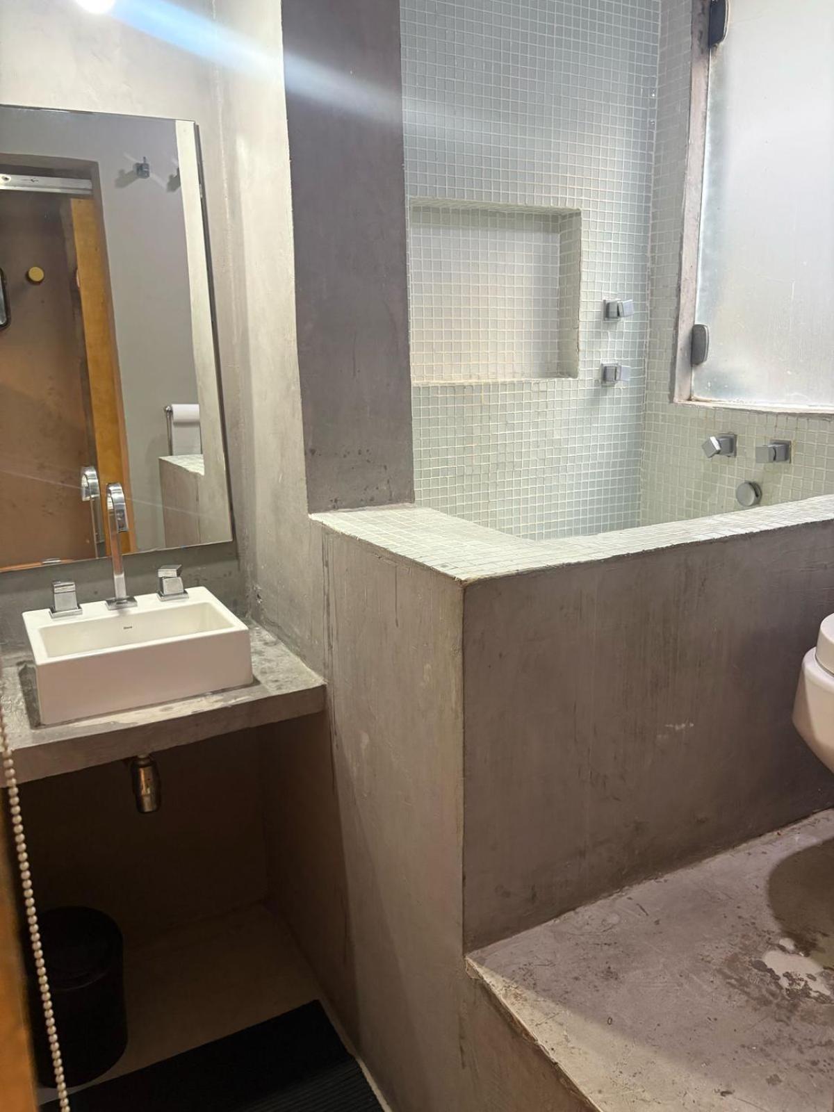 Mini Na Urca, Perto Pao De Acucar, Novinho, Com, Wi-fi, Tv Smart, E Ar Condicionado Split, Pauloangerami Mc103 *