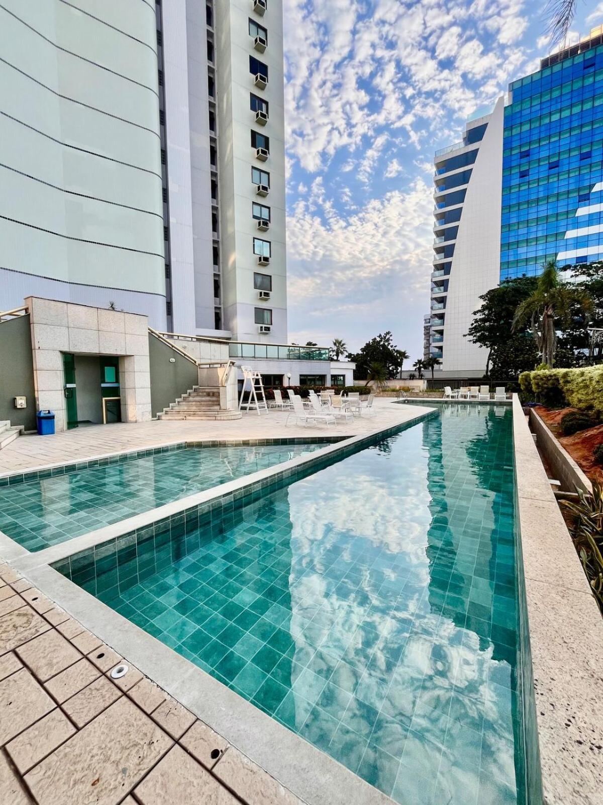 Apto Em Frente A Praia-royalplaza-barra Da Tijuca