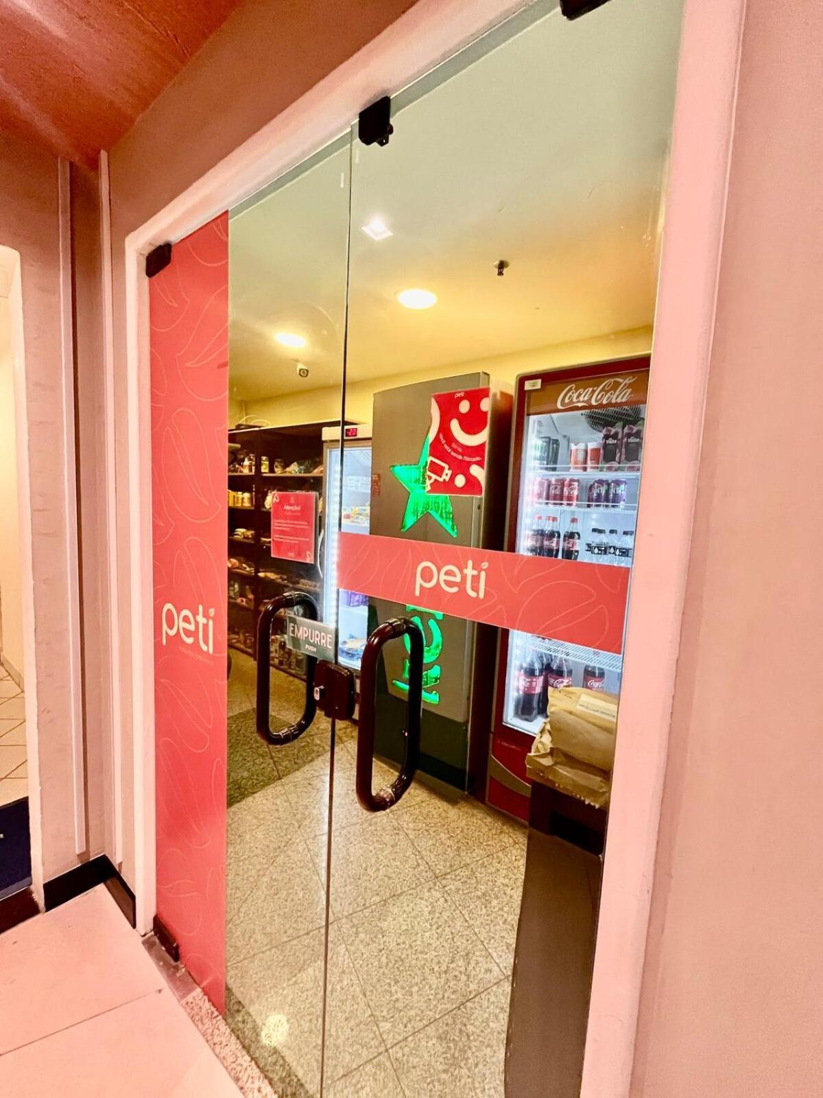 Apto Em Frente A Praia-royalplaza-barra Da Tijuca Apartamento *