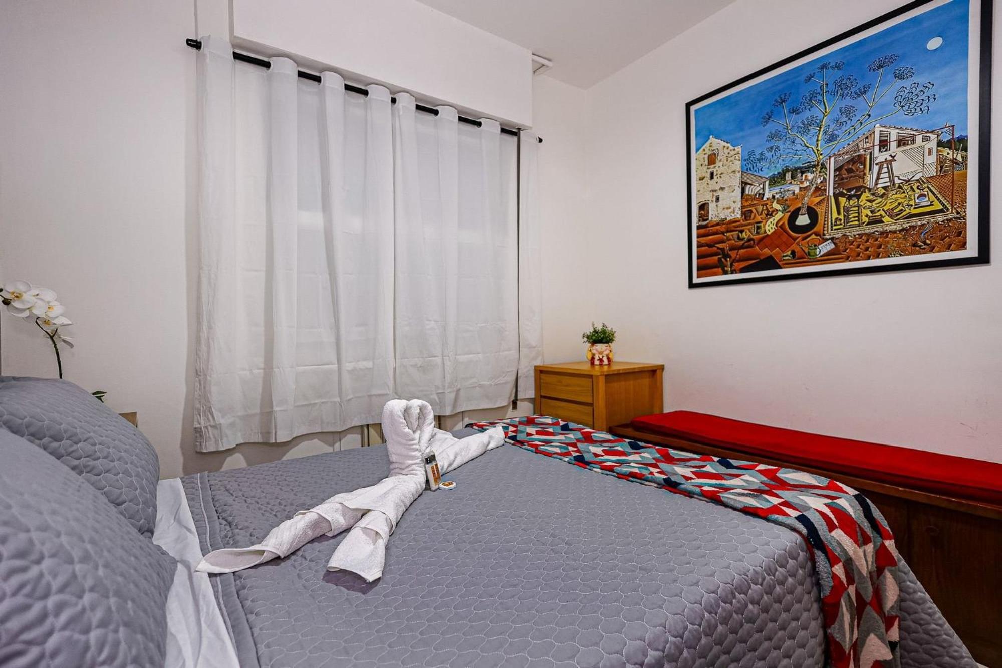 Apartamento Copa 2 - 200m Da - Wi-fi Gratis - Posto 4 *