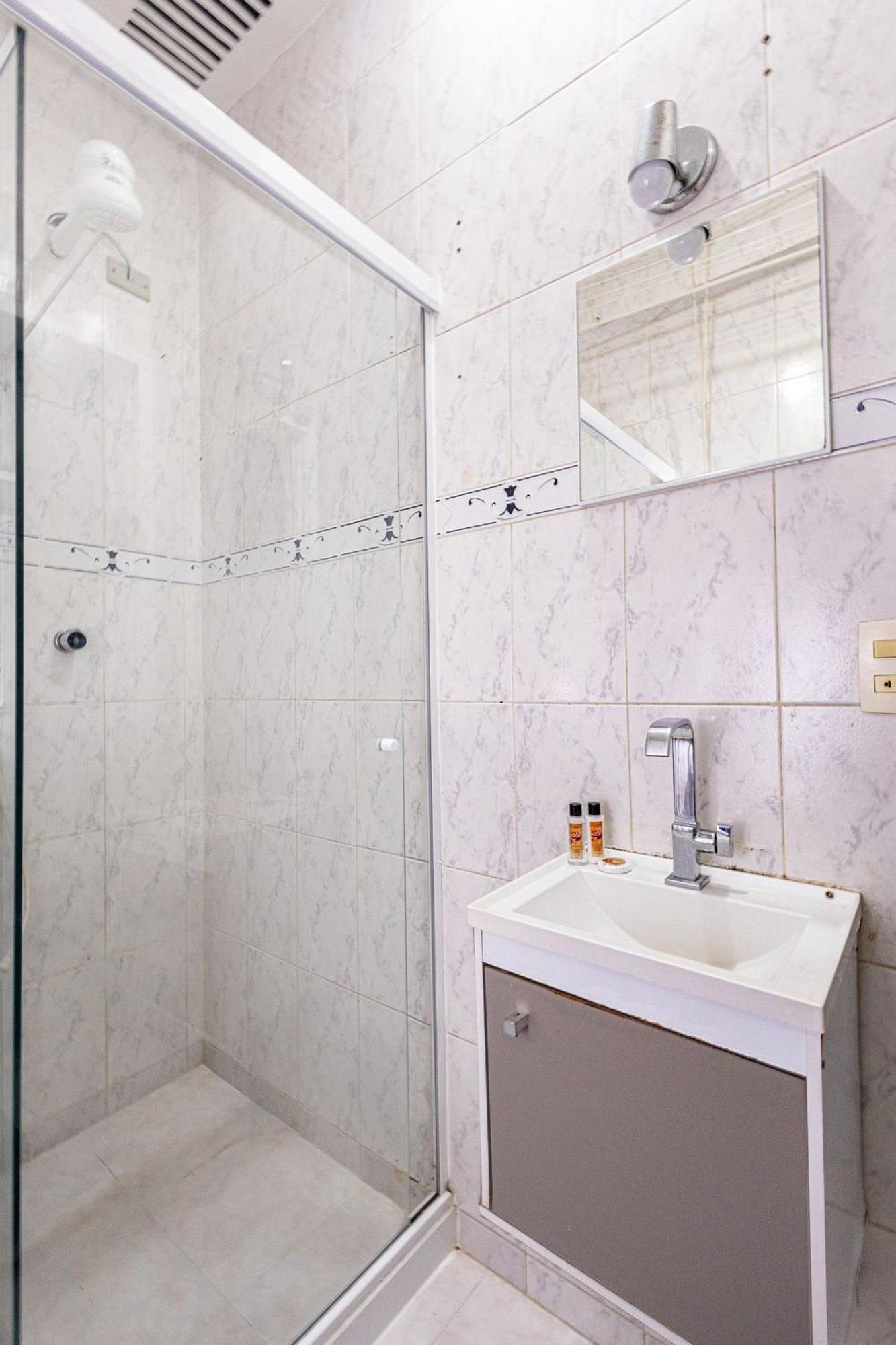 Apartamento Copa 3 - 200m Da - Wi-fi Gratis - Posto 4 *