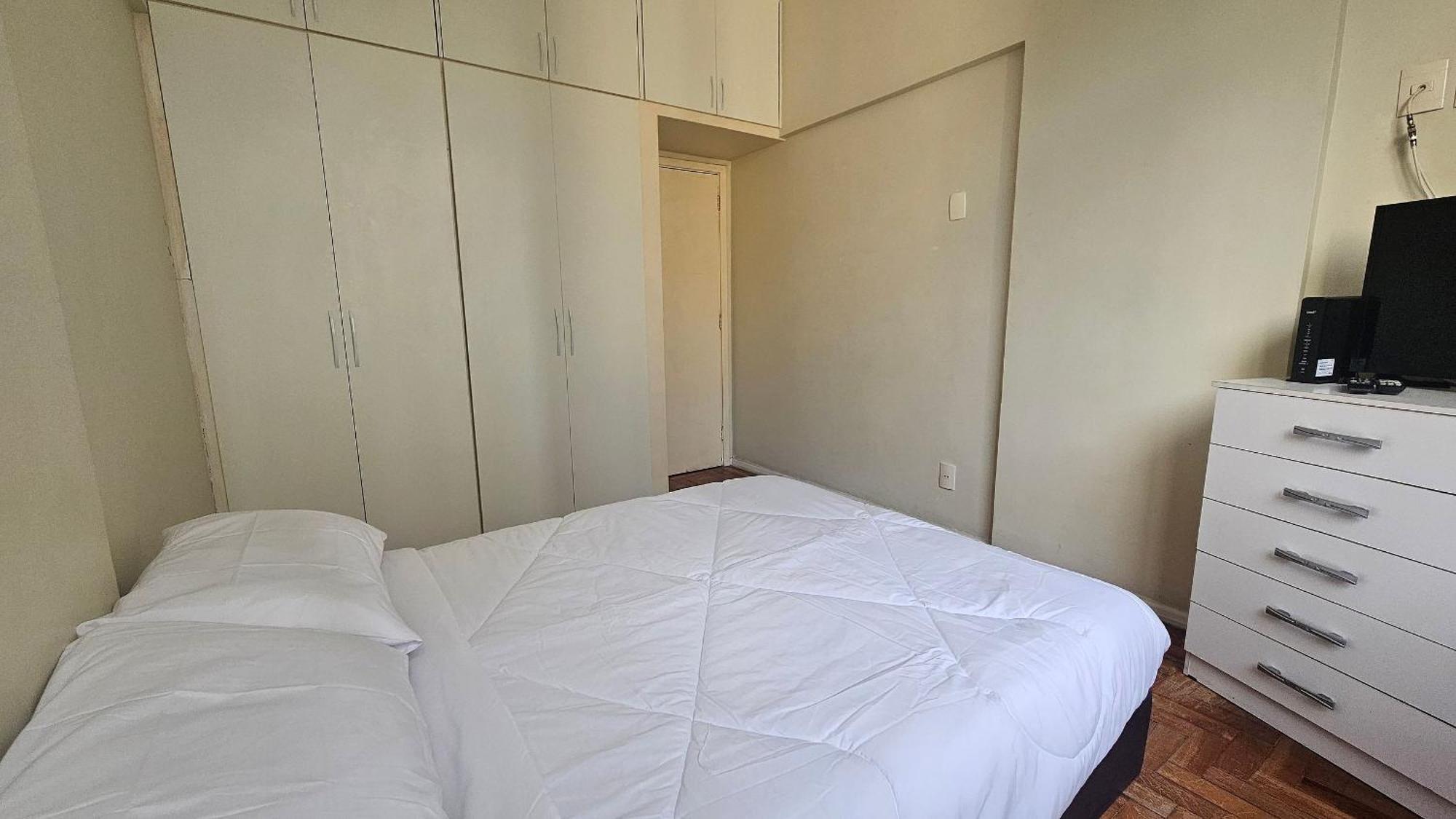 Apartamento Predio Proximo A Do Leme E Copacabana *