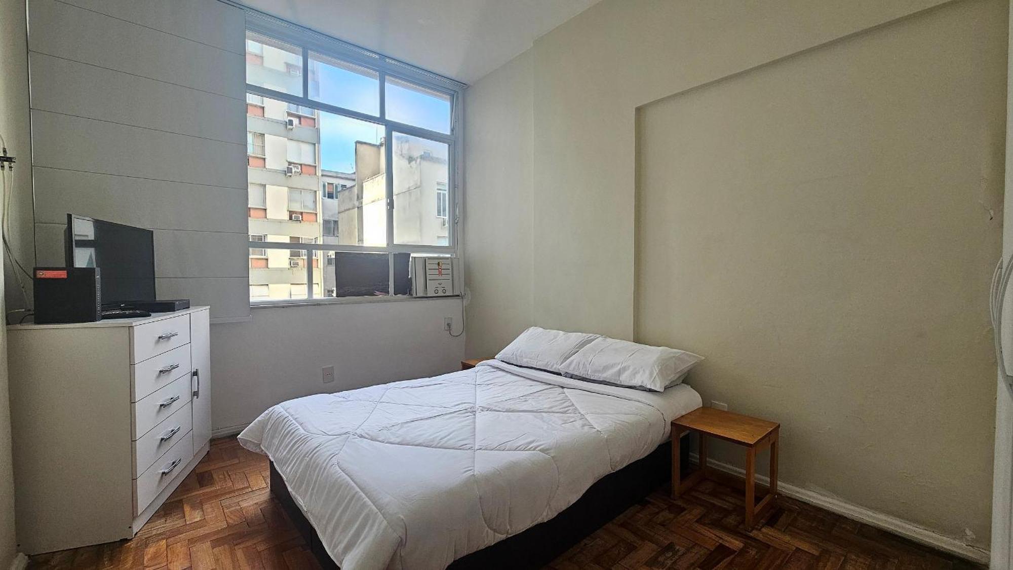 Apartamento Predio Proximo A Do Leme E Copacabana *