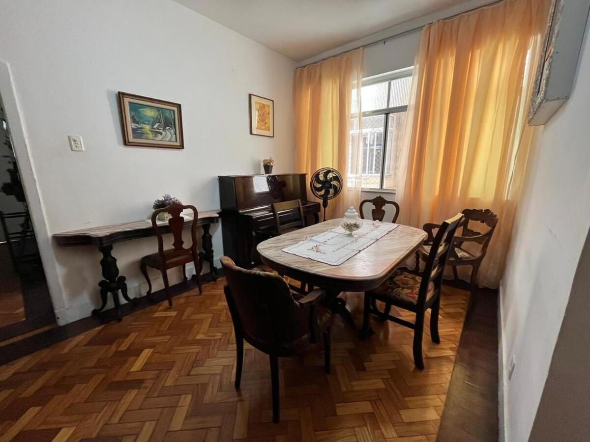 Apto Classico, 2 Quadras Da Praia, Copacabana Palace E Metro - Ar Condicionado - Muito Bem Equipado Apartamento