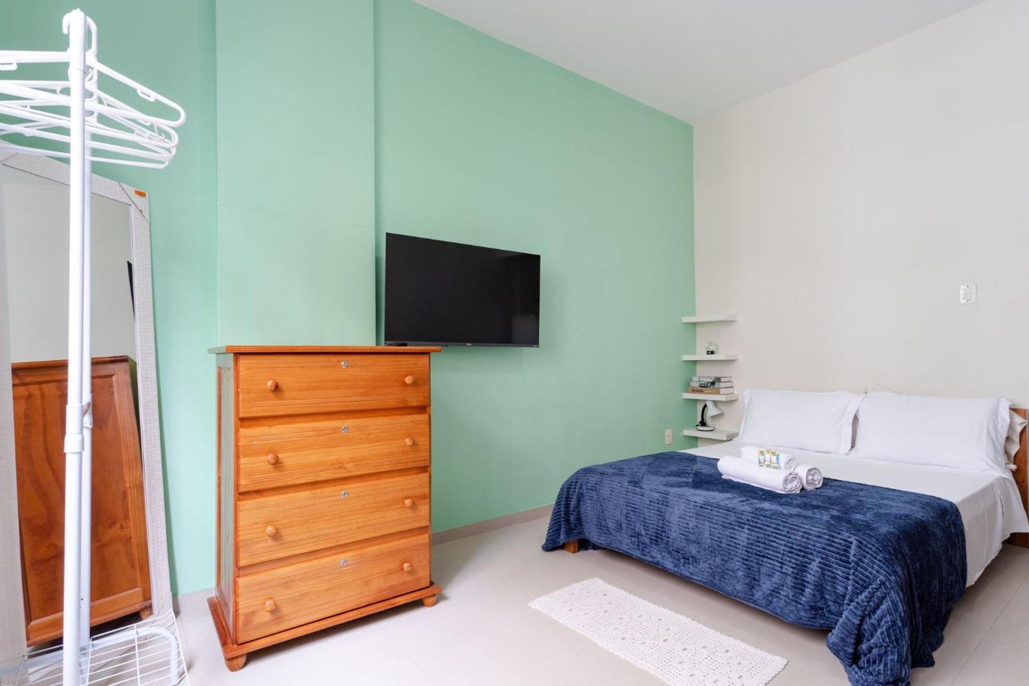 Apartamento Na Quadra Da No Leme