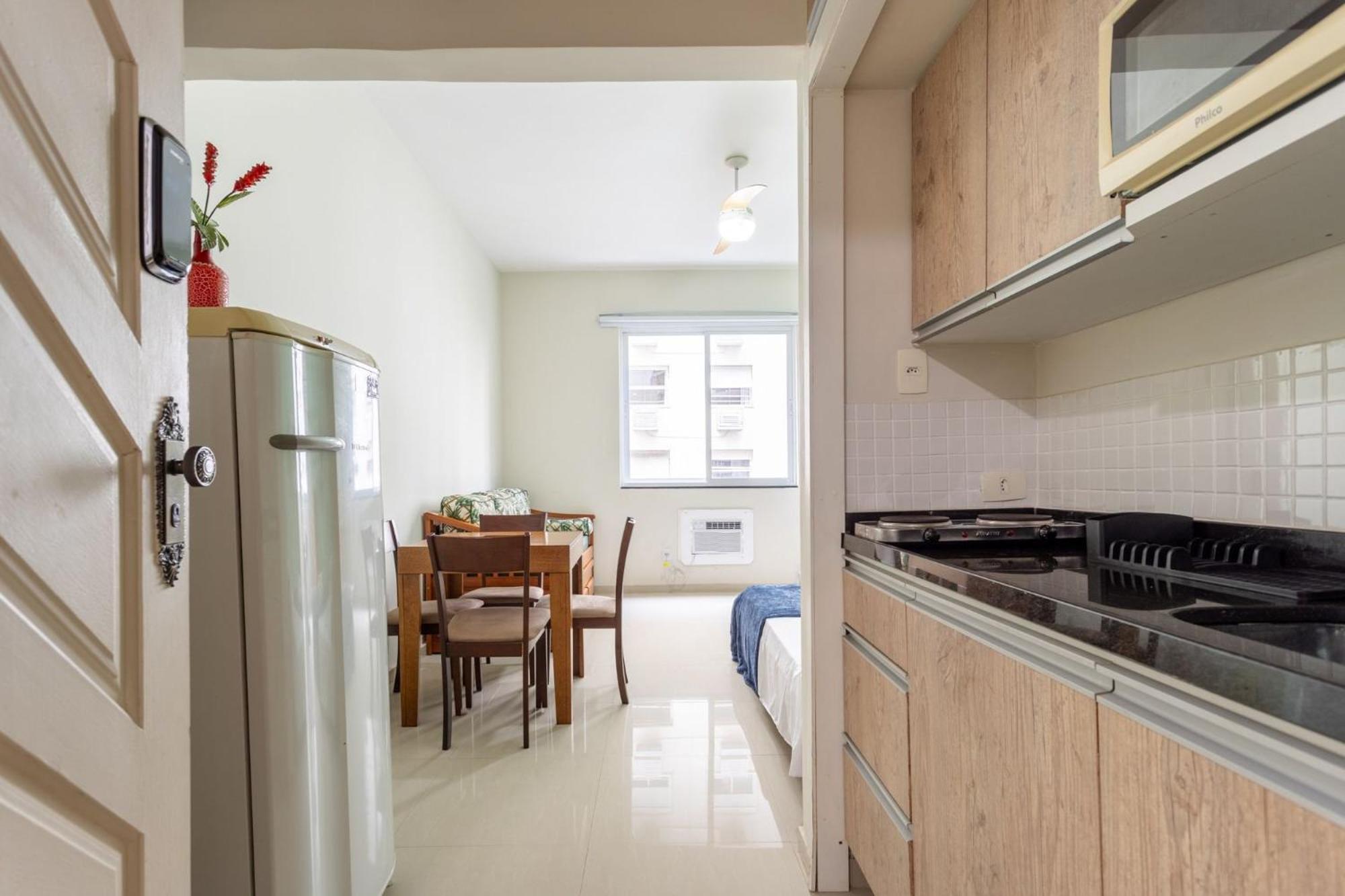 Apartamento Na Quadra Da No Leme *