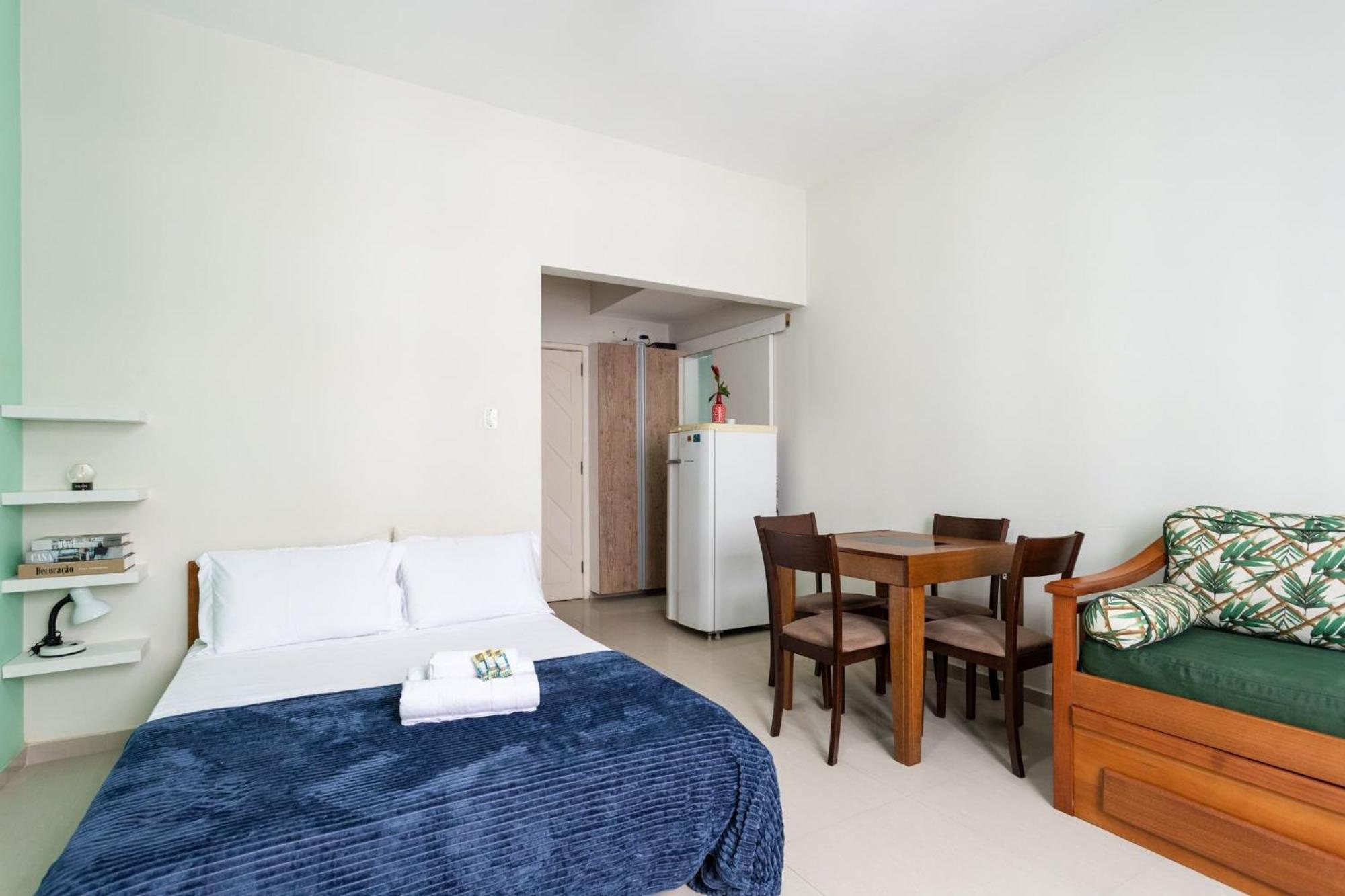 Na Quadra Da No Leme Apartamento *