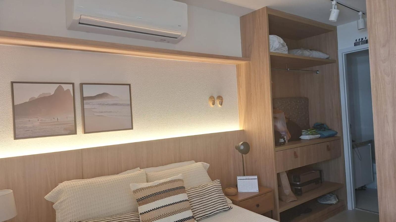 Skylux 906