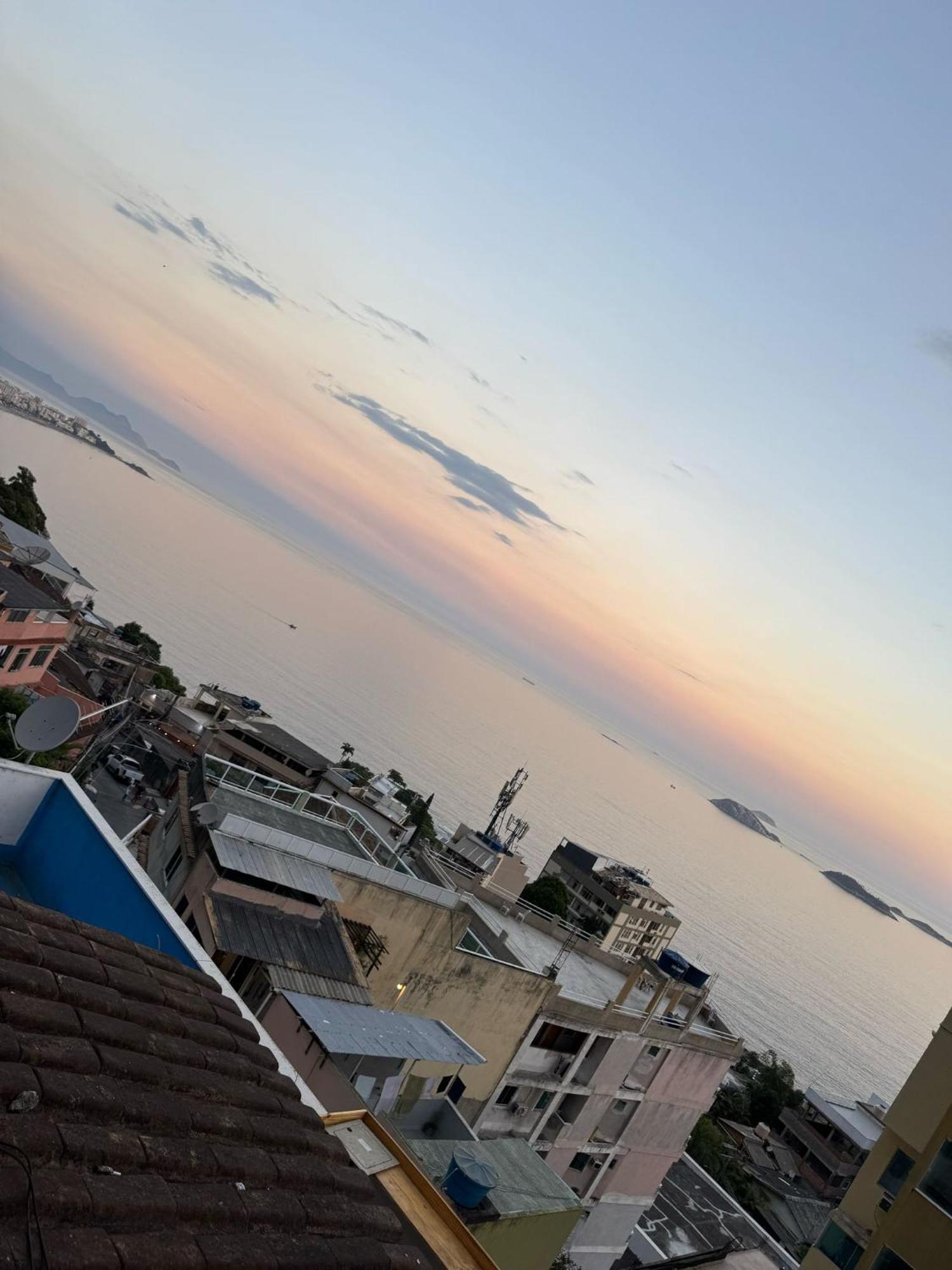 Alzira House Vidigal Albergue