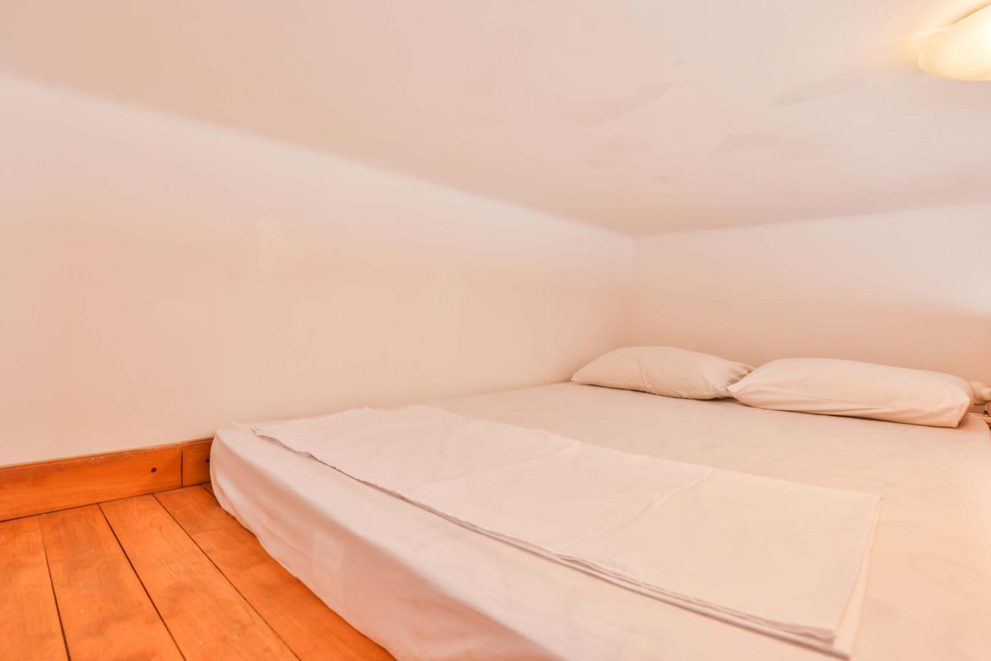 306 Apartment